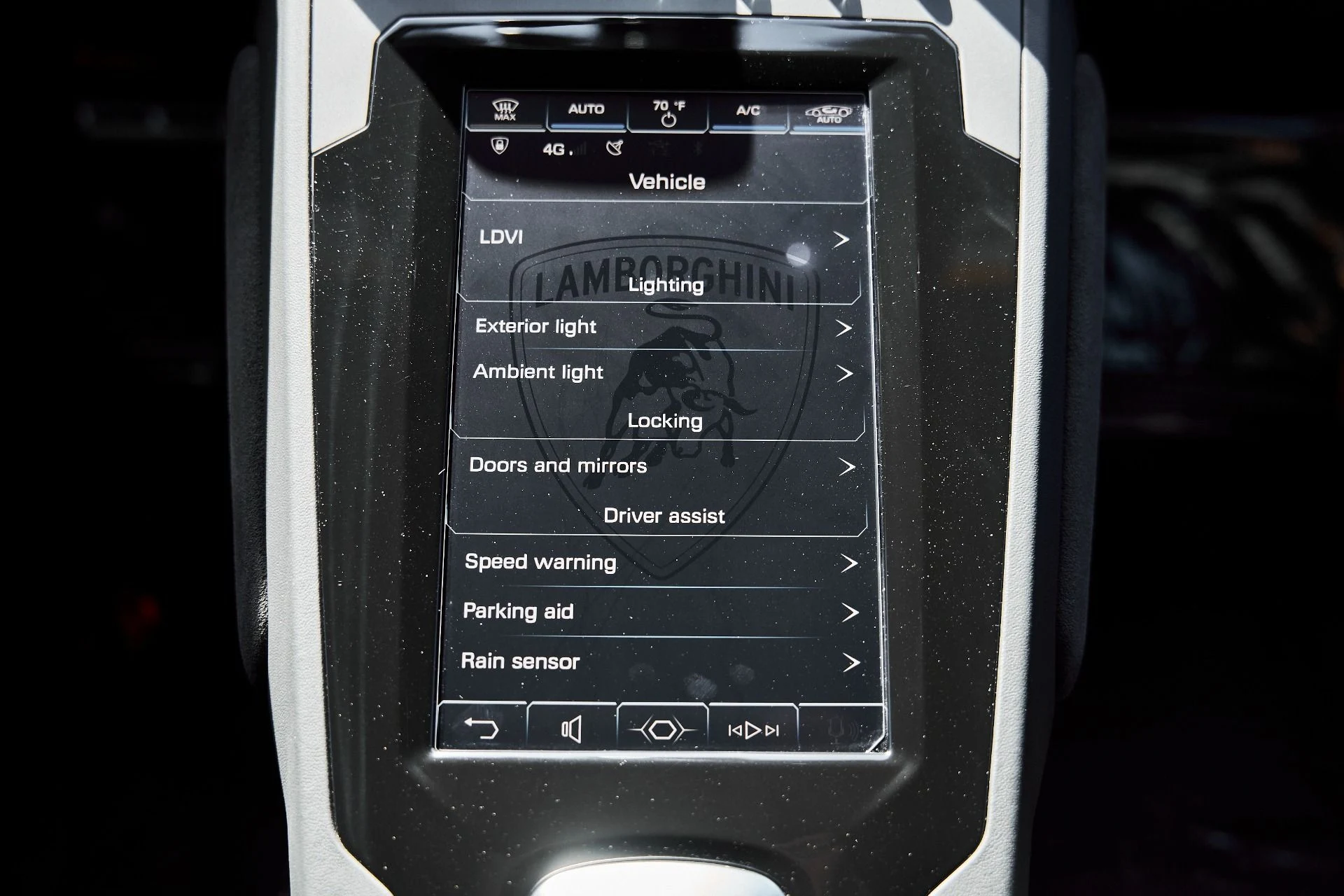 mph062_560738904_Used_2020_Lamborghini_Huracan_EVO_Base_1777394881_d5ecf95cd4