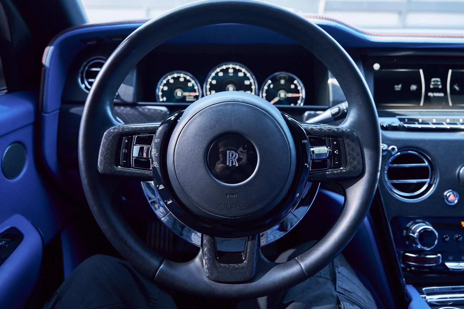 mph062_577296151_Used_2021_Rolls_Royce_Cullinan_Base_1770692270_1d2b6397ea