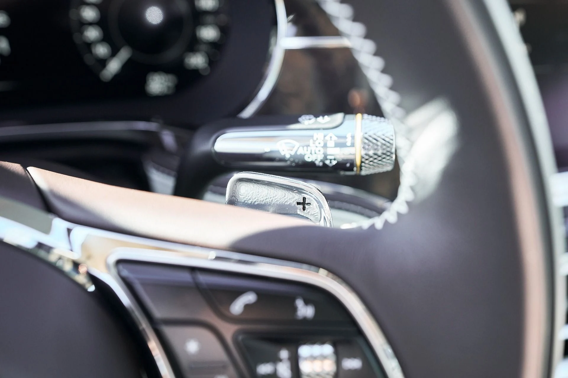 mph062_596493900_Used_2025_Bentley_Flying_Spur_Speed_1762569266_6872522bf5