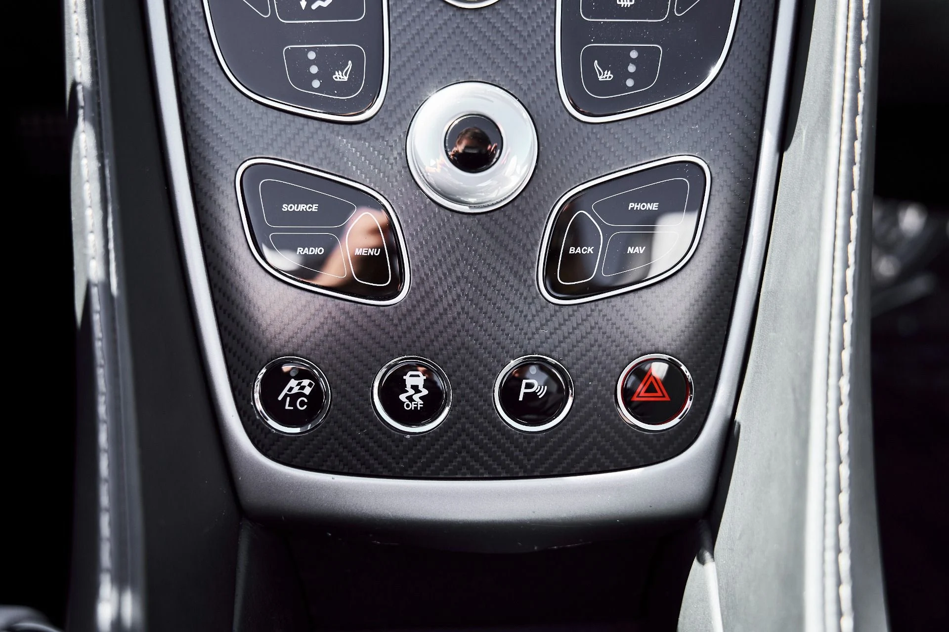 mph062_621262958_Used_2017_Aston_Martin_Vanquish_Volante_1773797538_94fd2c58d6