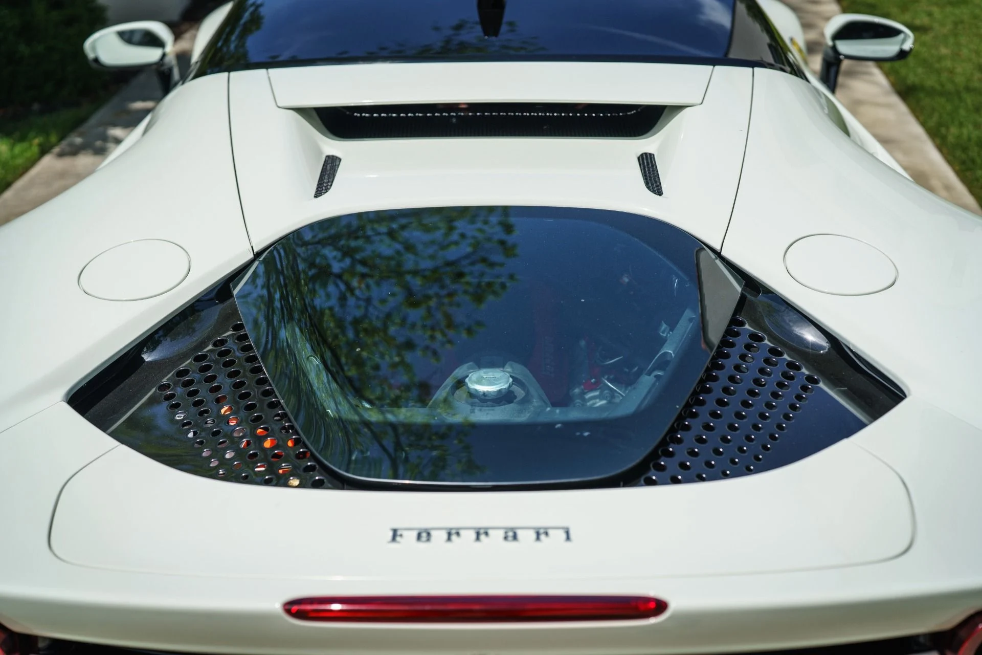 mph062_680878582_Used_2023_Ferrari_SF_90_Stradale_1778270800_fb29fdb1c1