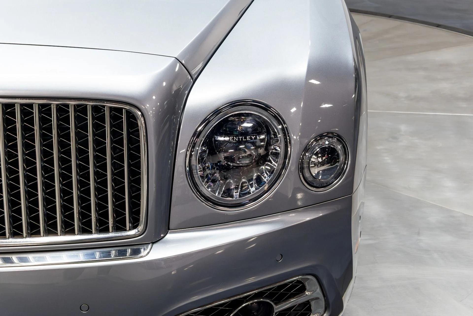 mph062_702834197_Used_2017_Bentley_Mulsanne_Speed_1775685979_f4ad2f1c76