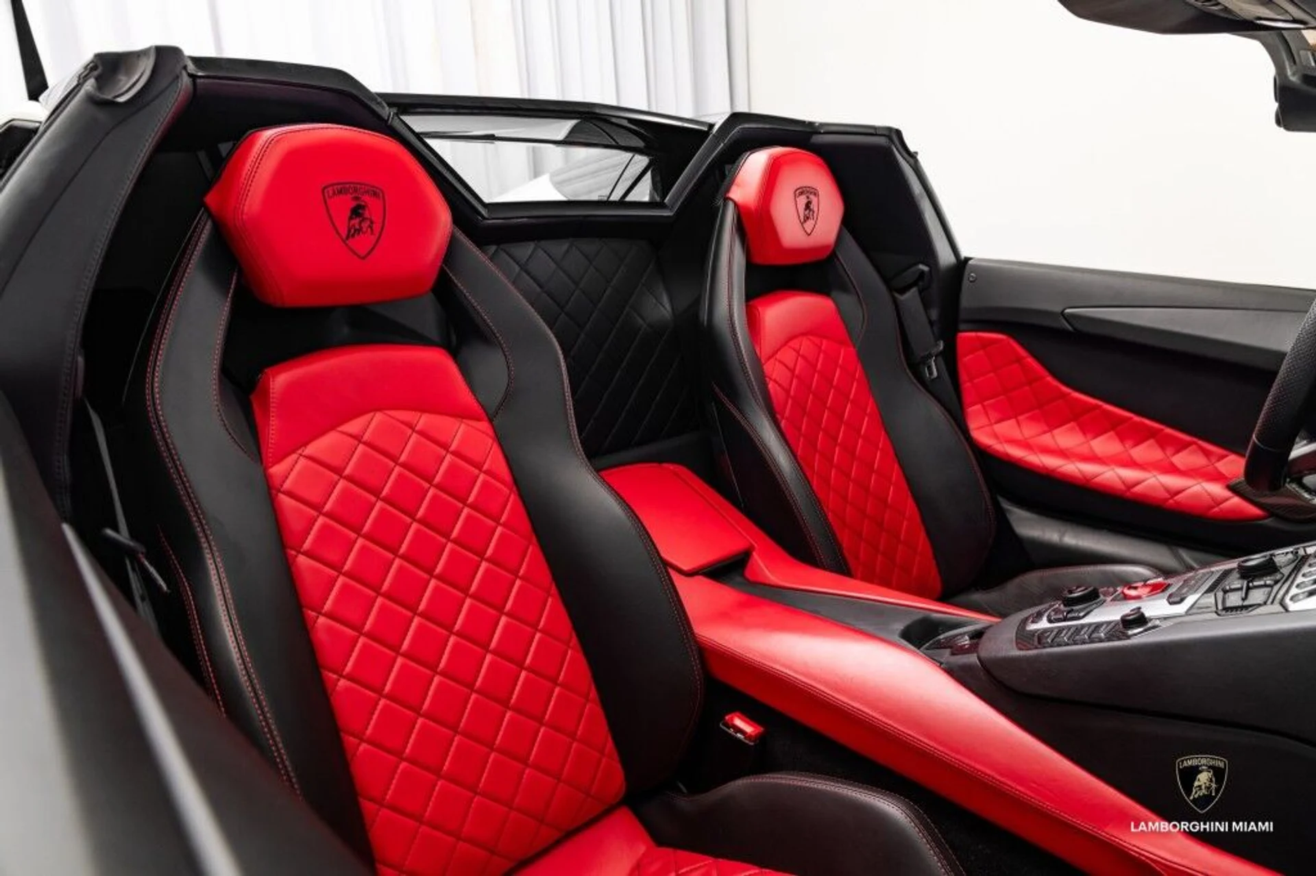 mph062_730335447_f2289a971bd1f1e770e8687ef7e0eb4e_0f5f4411d3