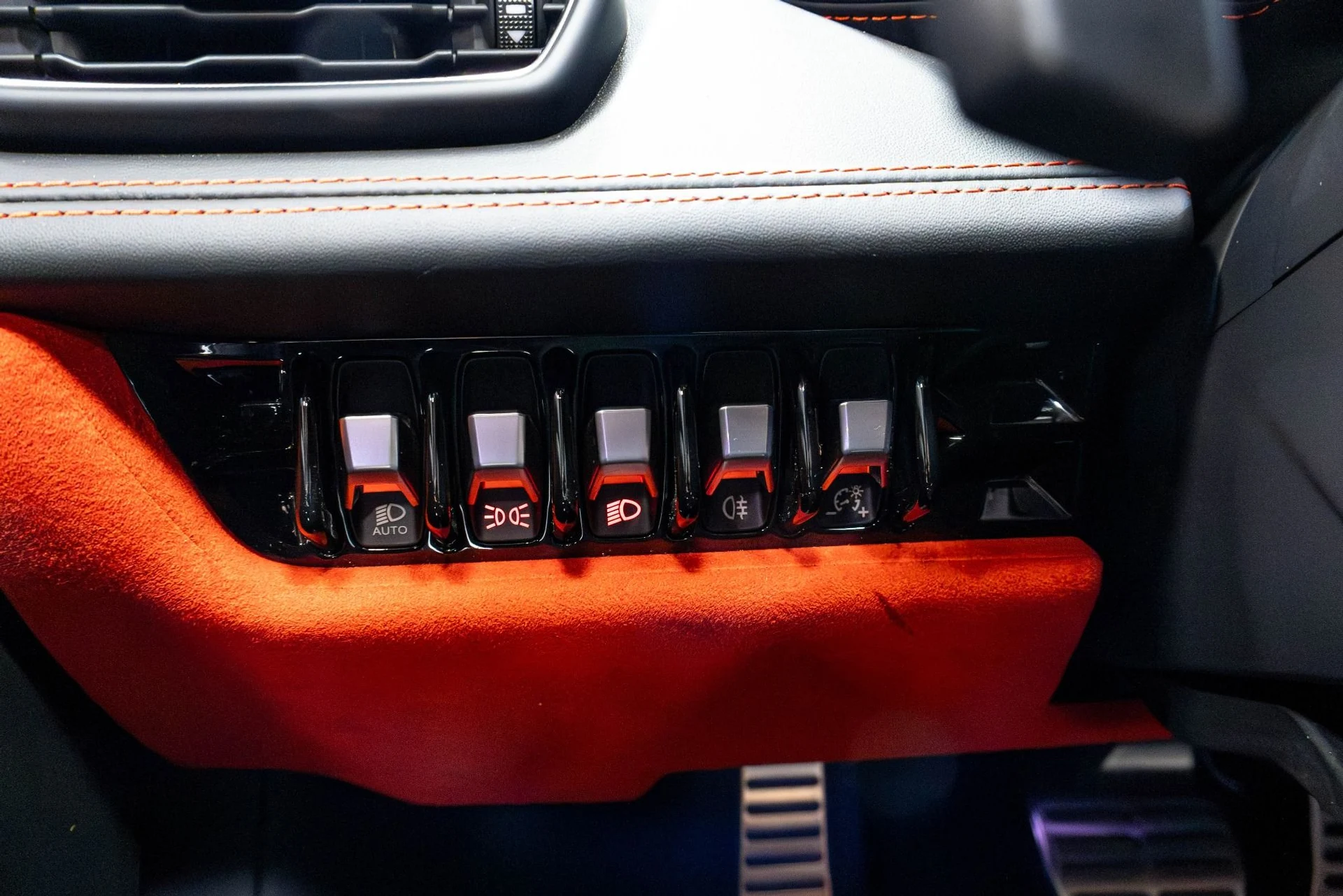 mph062_740716415_Used_2021_Lamborghini_Huracan_EVO_EVO_Spyder_1780949264_fb0b278613