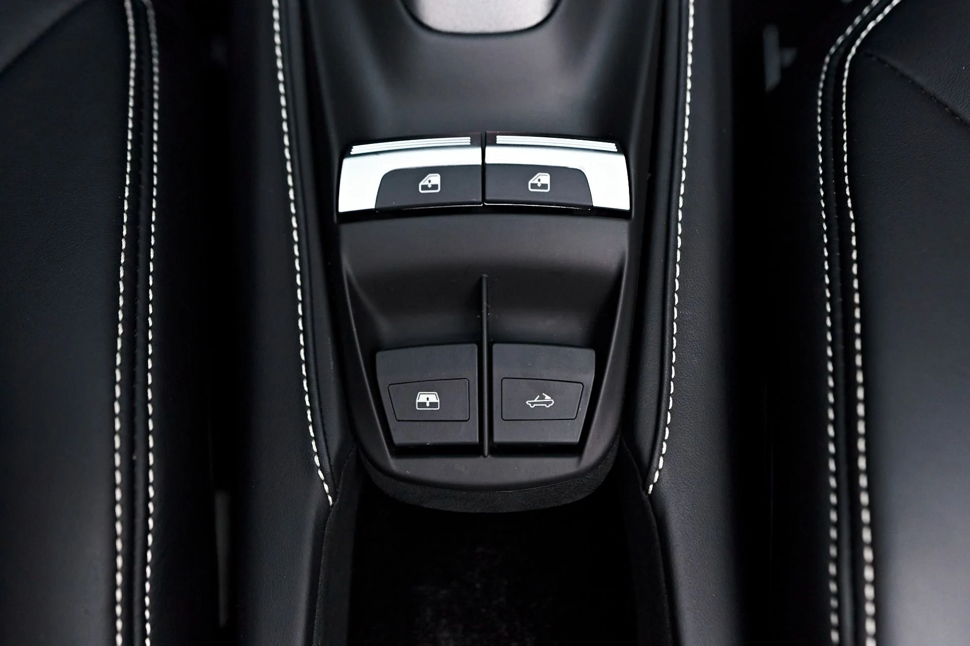 mph062_793261747_Used_2018_Ferrari_488_Spider_Base_1717624092_49ab98ba0e