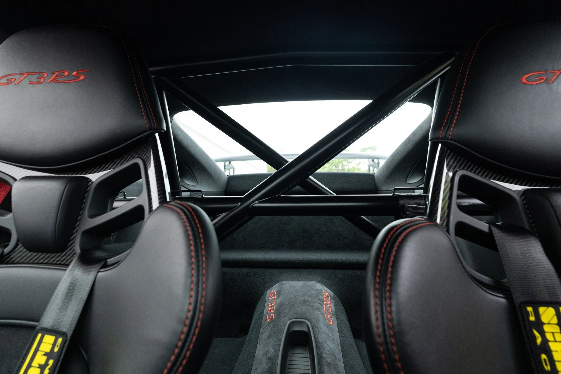 mph062_795976105_Used_2016_Porsche_911_GT_3_RS_1773808378_de2f25ef21