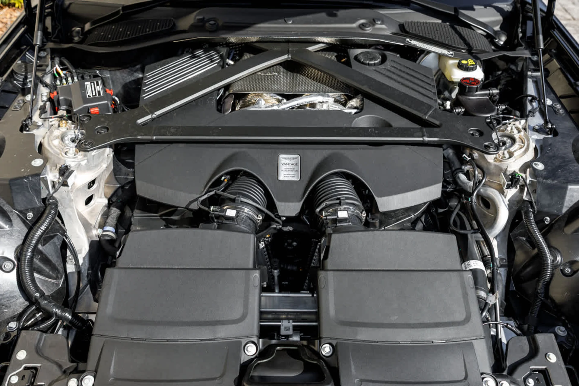 mph062_800831835_63_6ce759e193