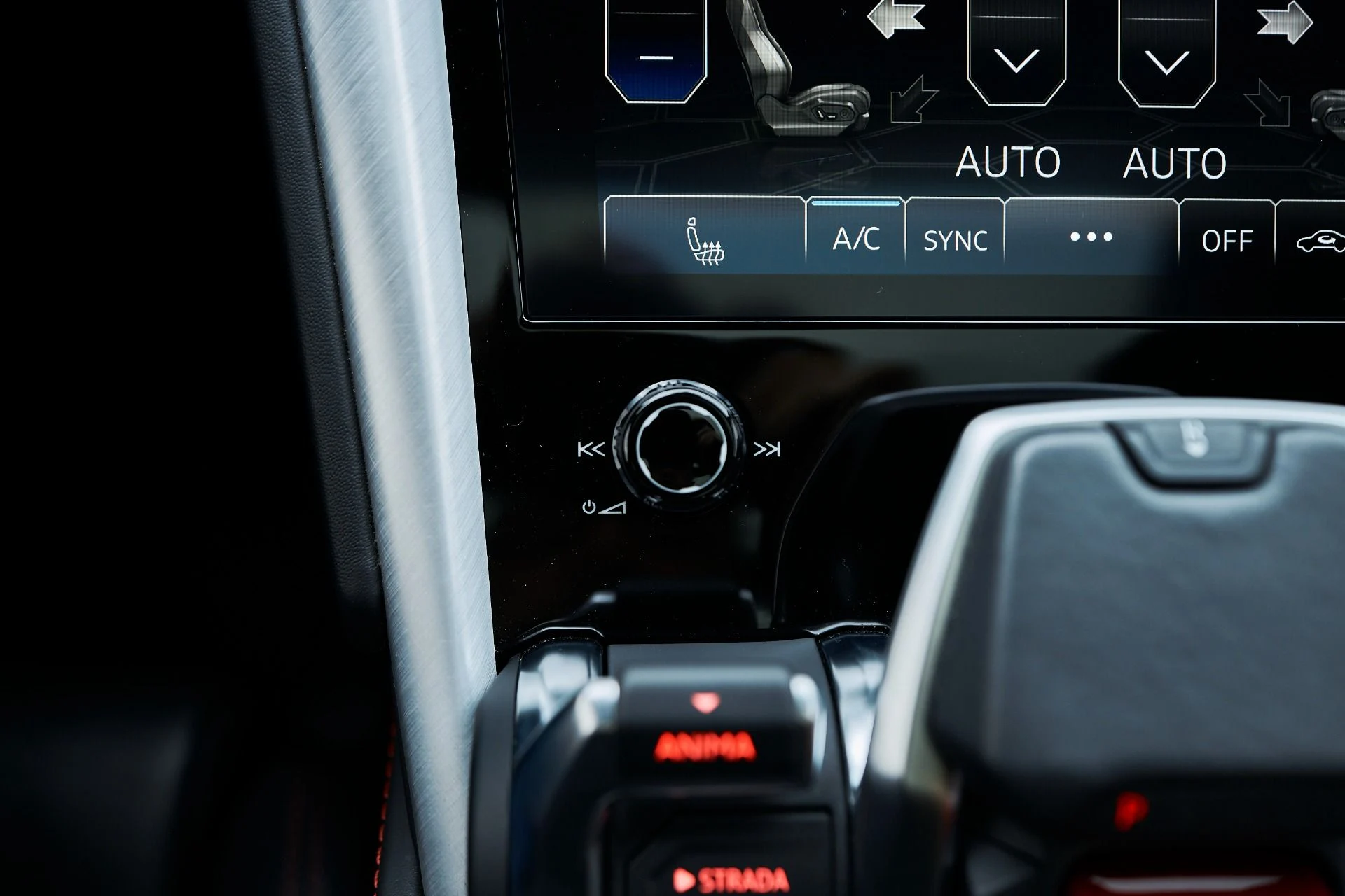 mph062_805344649_Used_2021_Lamborghini_Urus_1763157140_b3aeea5b0d