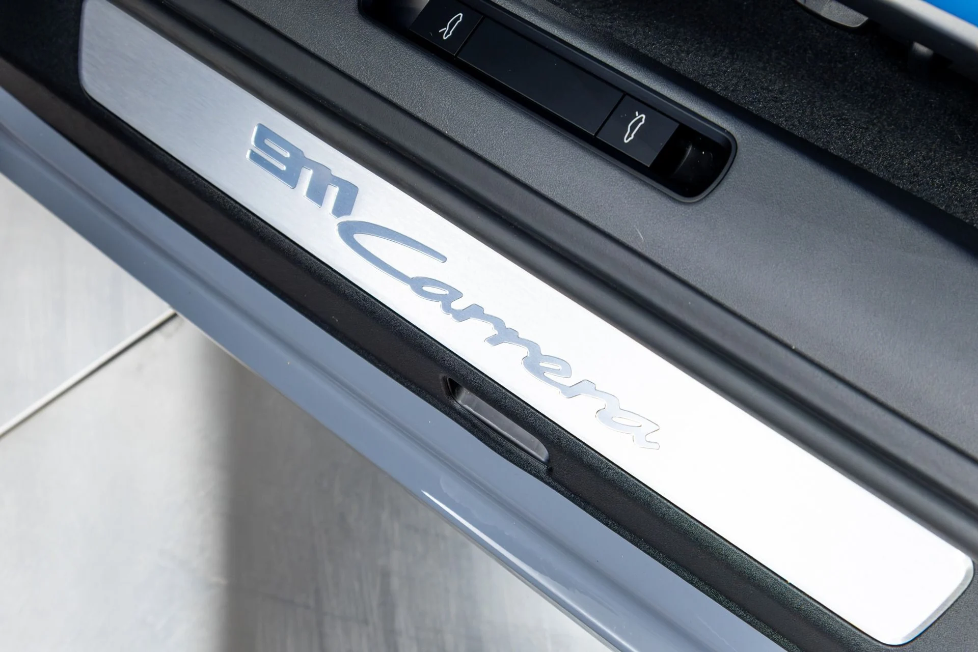 mph062_810012976_Used_2024_Porsche_911_1774039969_31119d36e4