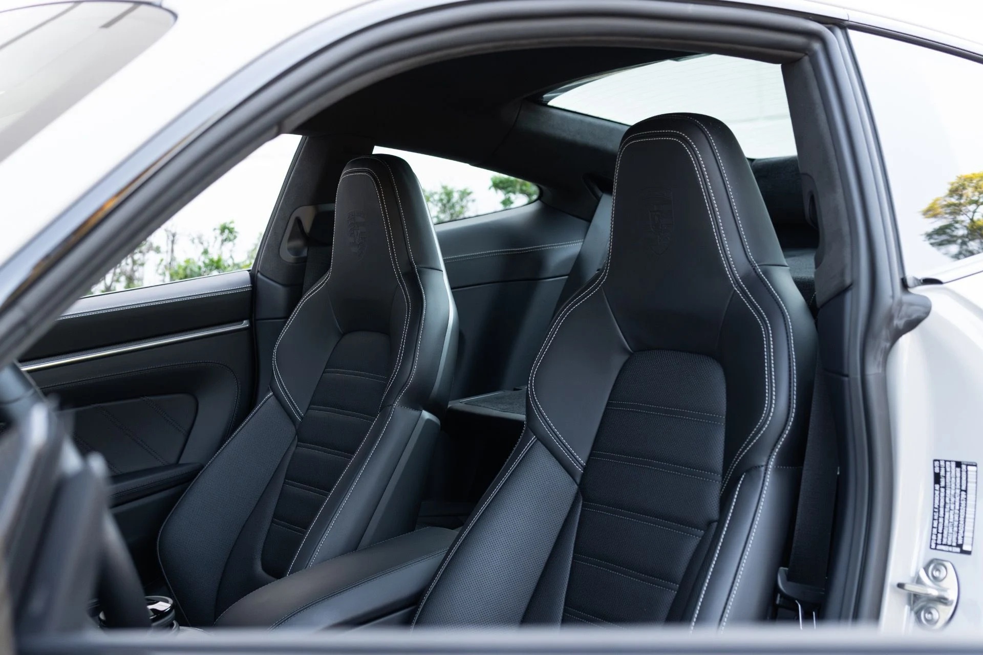 mph062_835646072_Used_2025_Porsche_911_Turbo_S_1770437451_c0233a2e4c