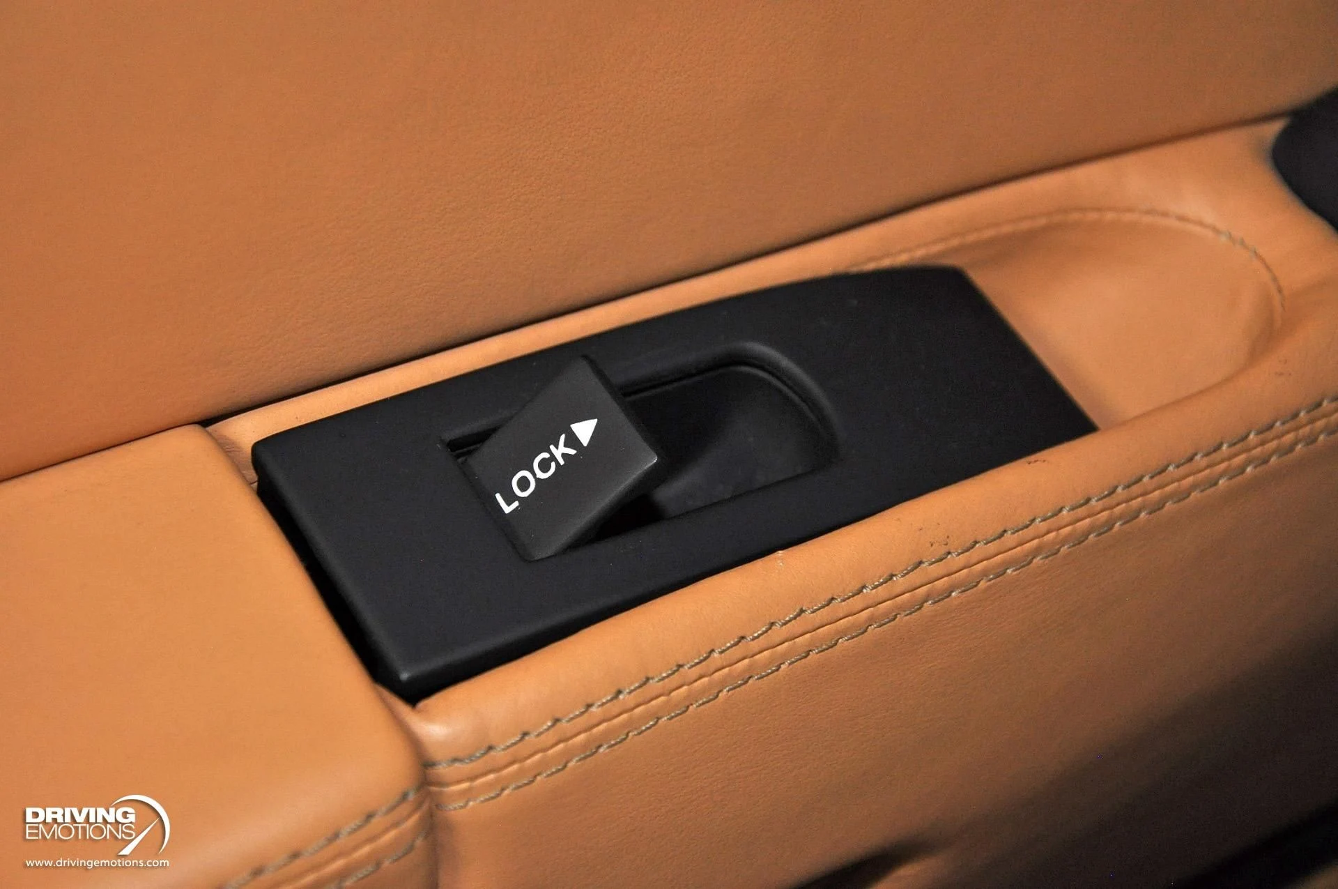 mph062_8794401_437_p63_l_9e077c6cca