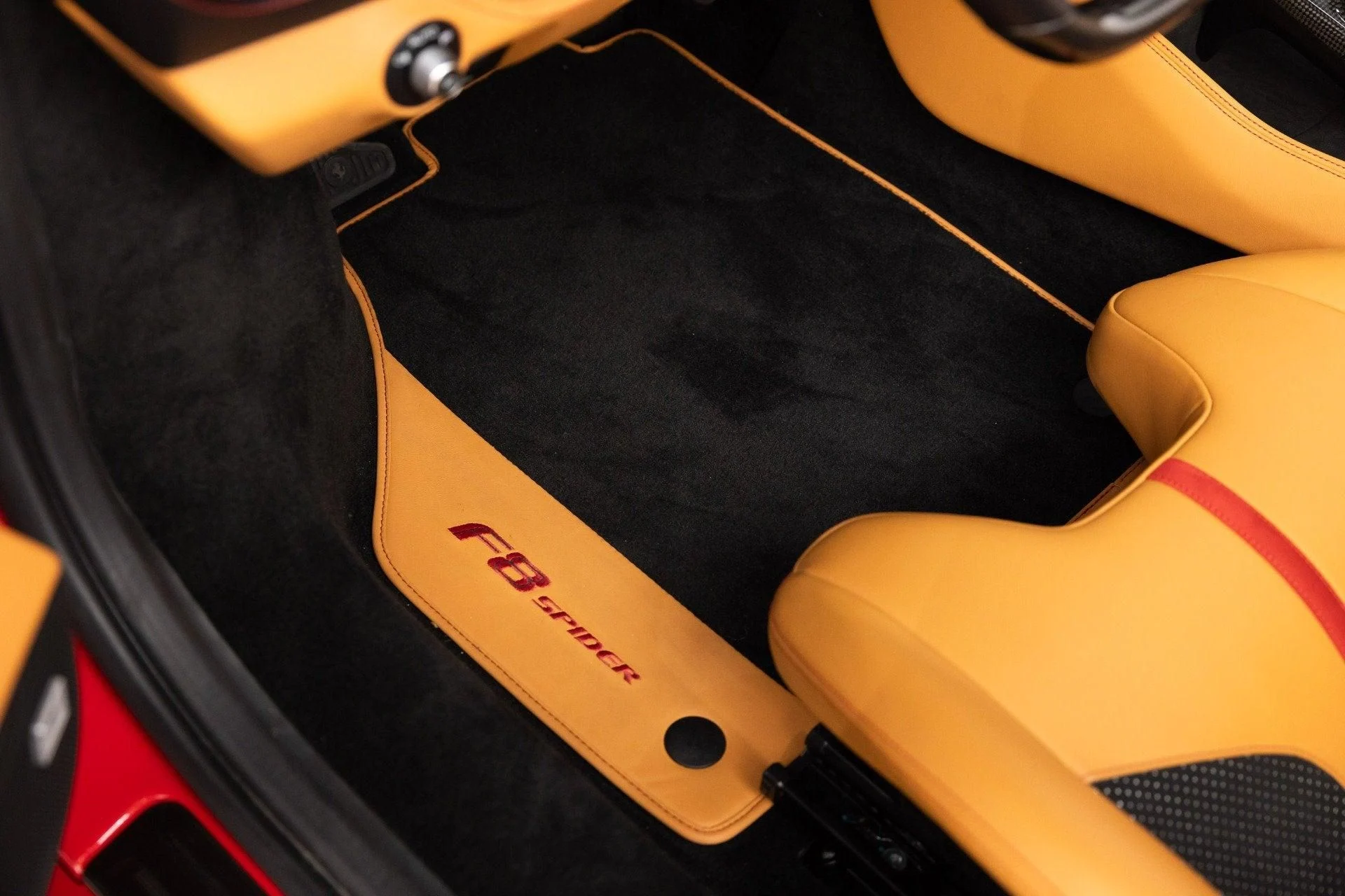mph062_925042525_Used_2021_Ferrari_F8_Spider_1788440843_3abe7d016b