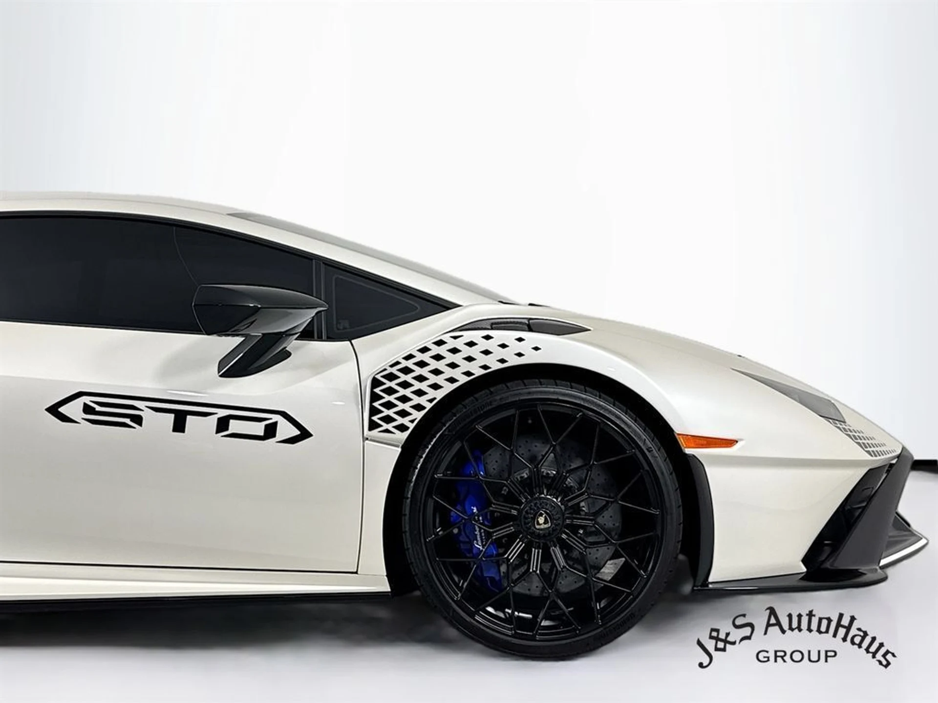 mph062_927472319_te86kjs2v62n004pzmu2uh8kq3xk_48f9d33a2a