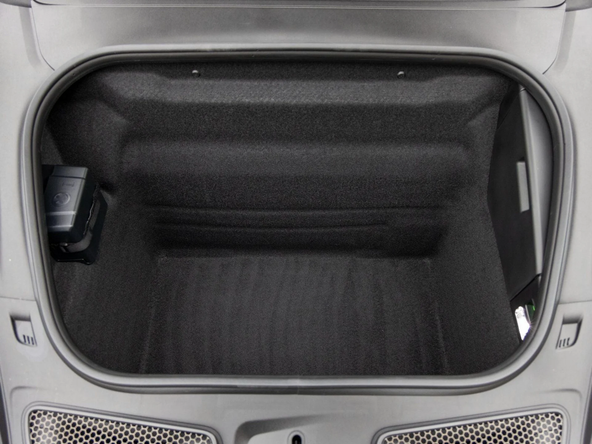 mph062_940015043_63_5515709cfd