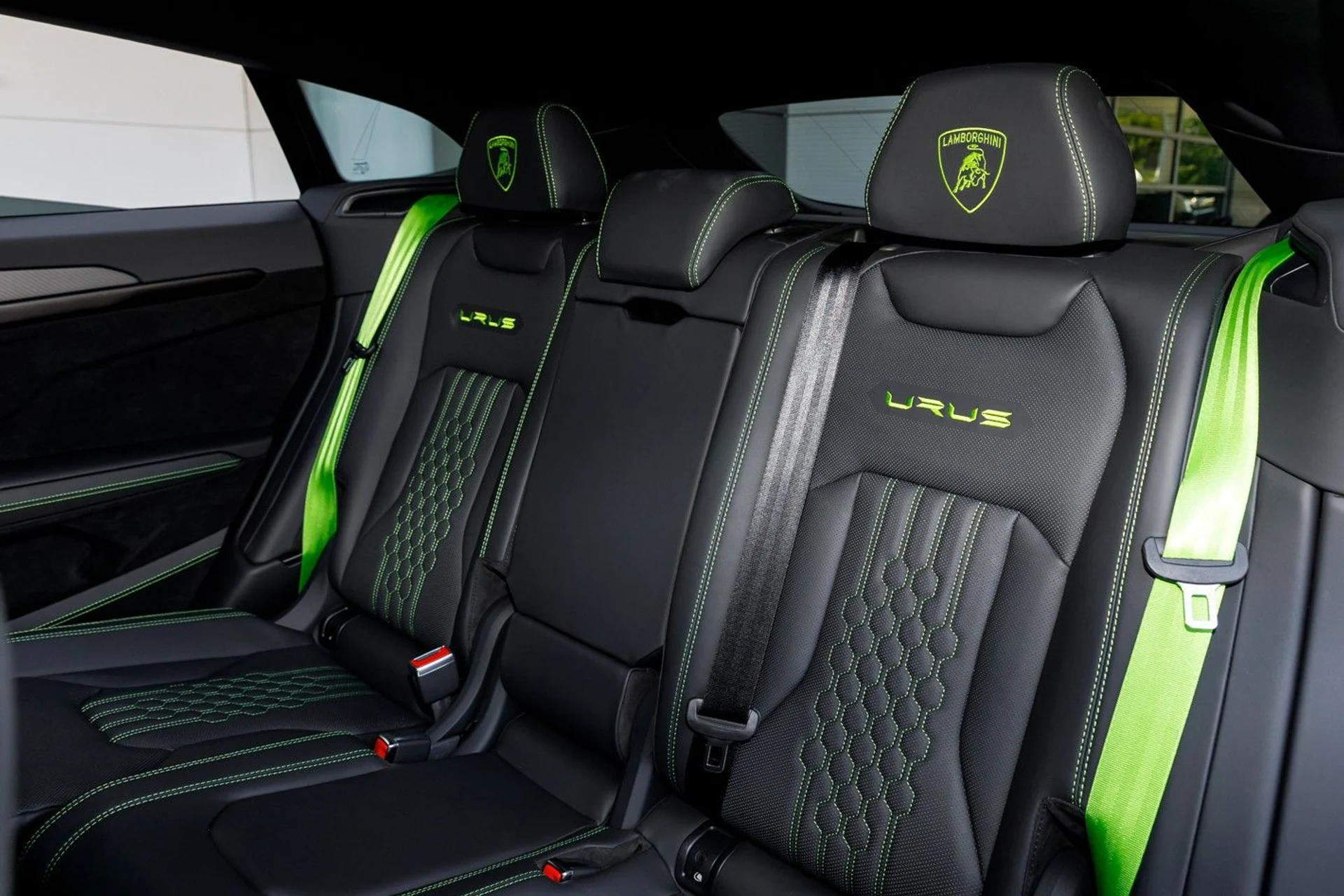 mph062_993598416_667_p64_l_eb1246dc3f