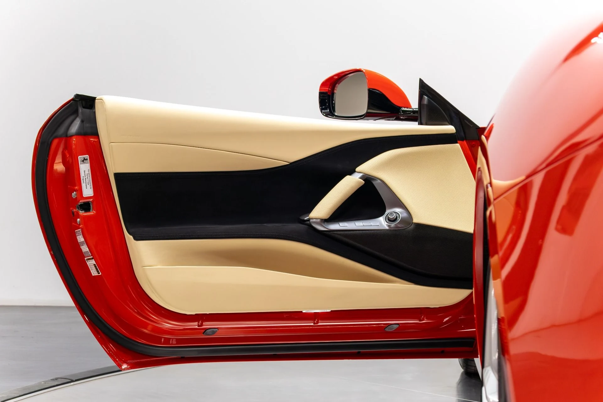 mph063_1003899880_Used_2018_Ferrari_812_Superfast_1763480061_3520a4f8c6