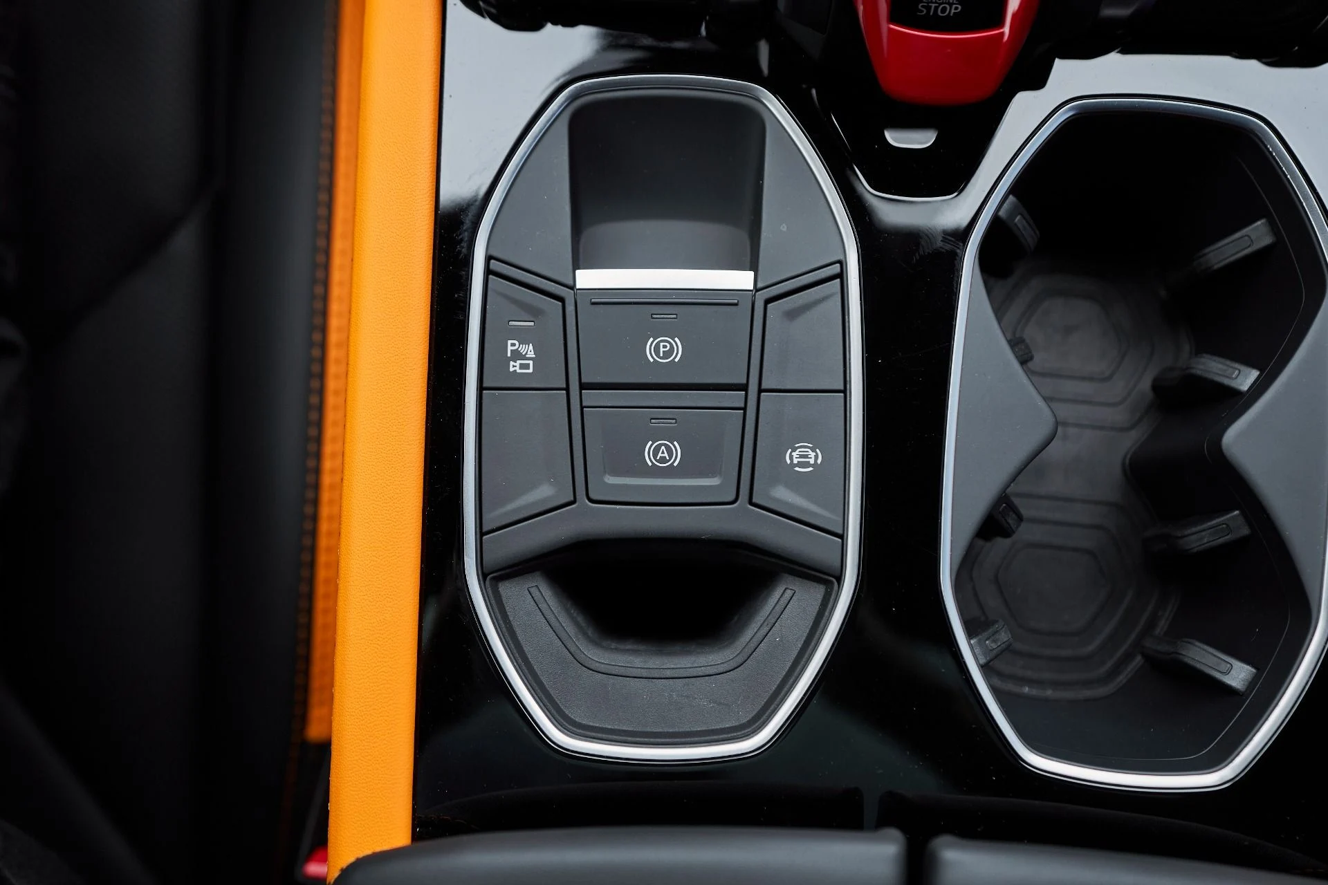 mph063_103277496_Used_2025_Lamborghini_Urus_SE_1763677086_ab6818f717