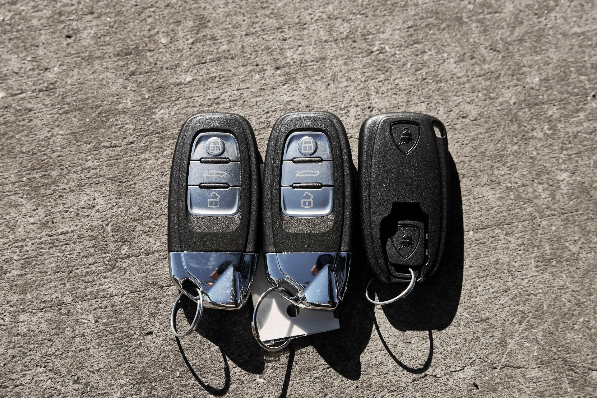 mph063_1090161075_Used_2023_Lamborghini_Huracan_Tecnica_Base_1766024684_8430542602