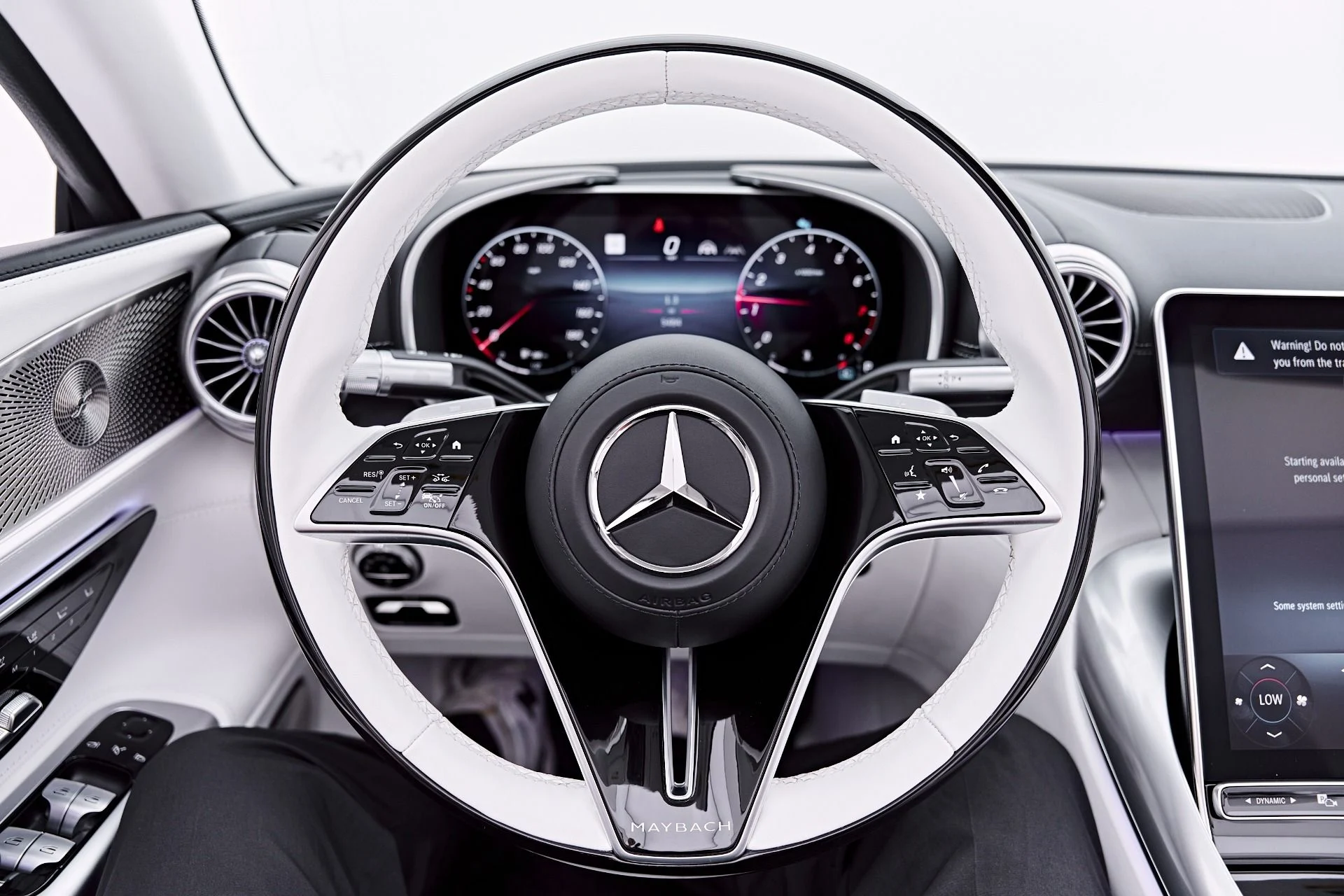 mph063_1110869584_Used_2026_Mercedes_Benz_SL_Class_Maybach_SL_680_1786583722_32b079ea94