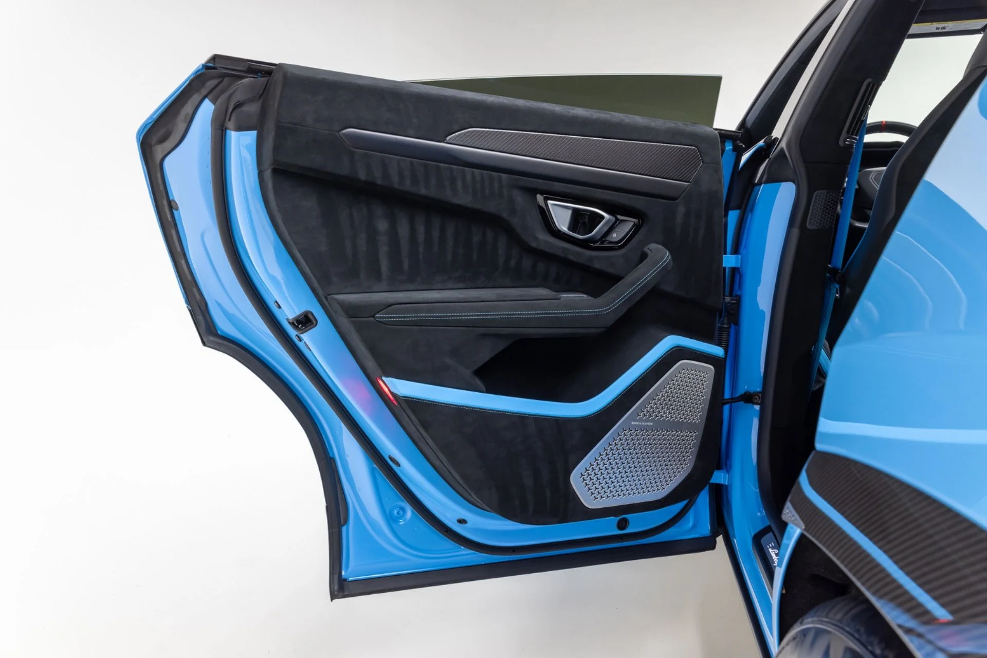 mph063_1122435360_13287_p64_l_ac938b9a10