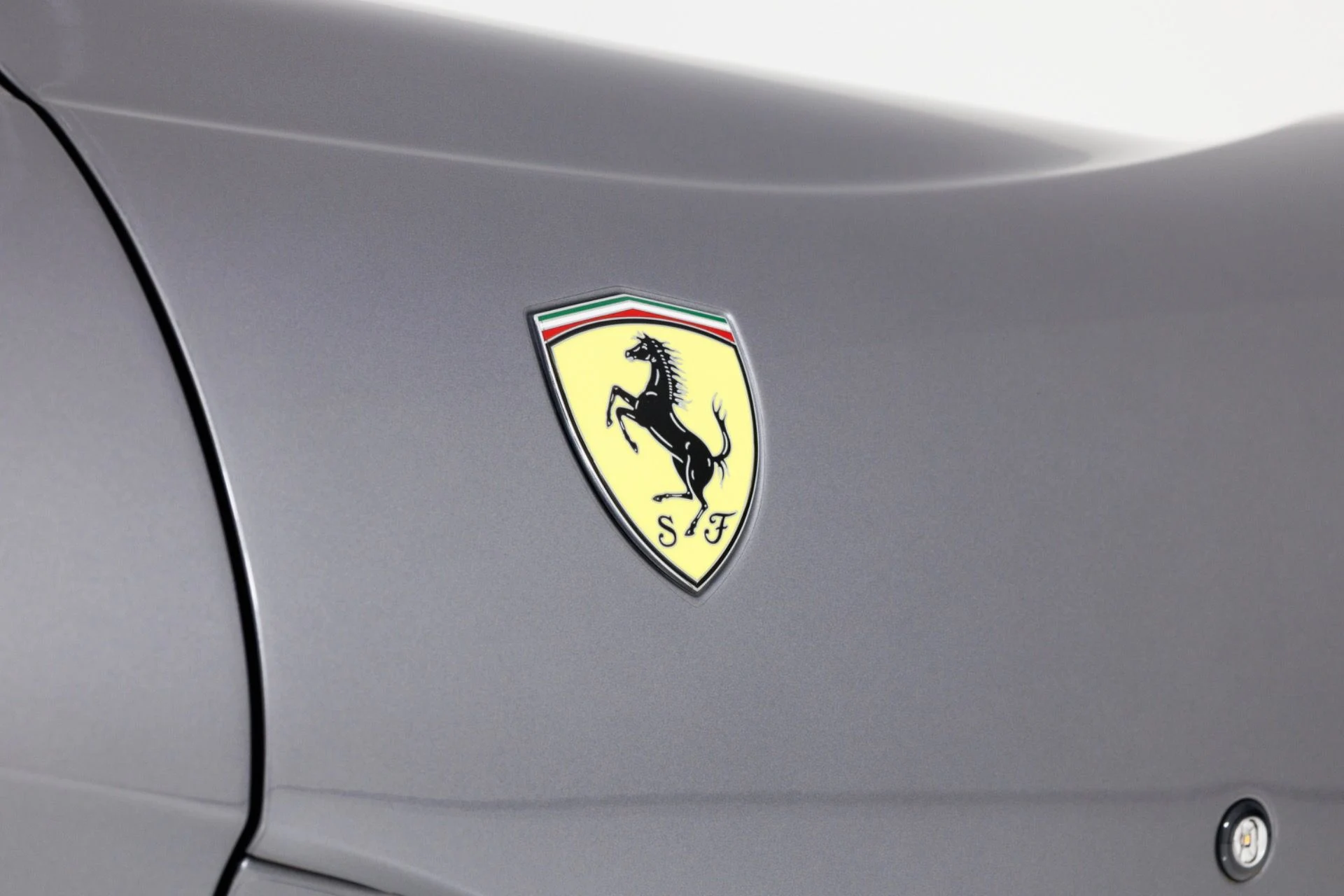 mph063_1132595011_Used_2021_Ferrari_812_GTS_1778536449_0bea21261d