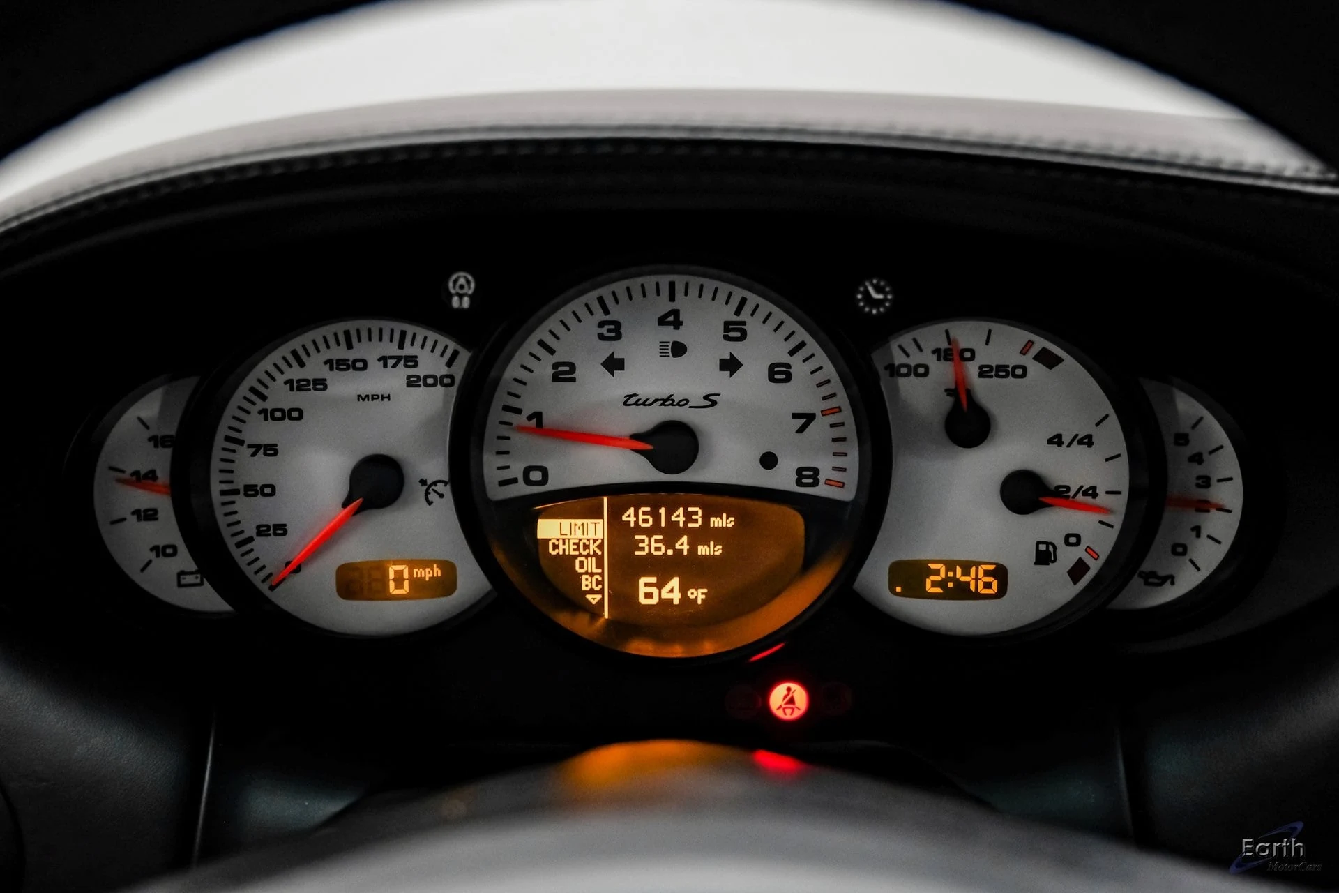 mph063_121540702_9dc792f3c0a28159cd22ca5a5980f196x_8fee19bd31