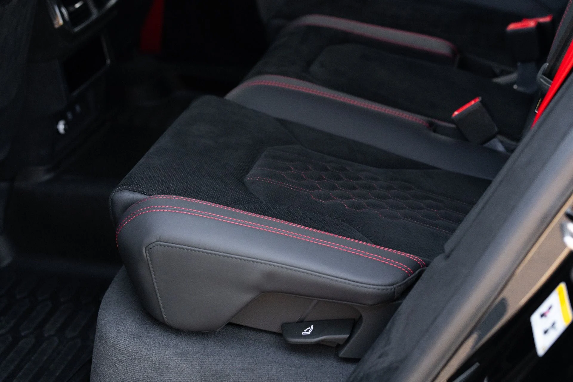 mph063_1240272487_Used_2024_Lamborghini_Urus_Performante_1770940170_6fb10074ce