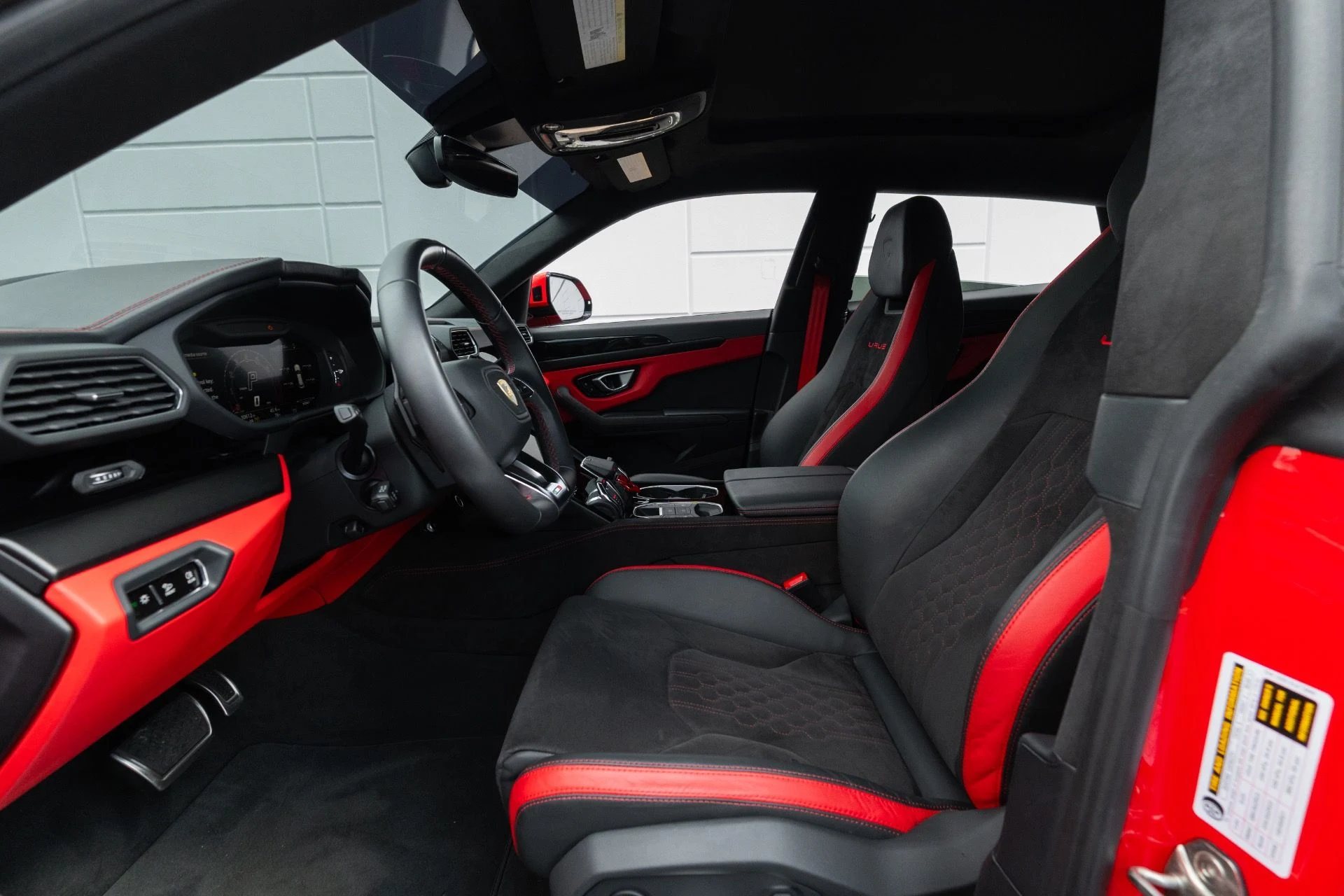 mph063_1257783717_Used_2023_Lamborghini_Urus_S_1771018680_54f43e7267