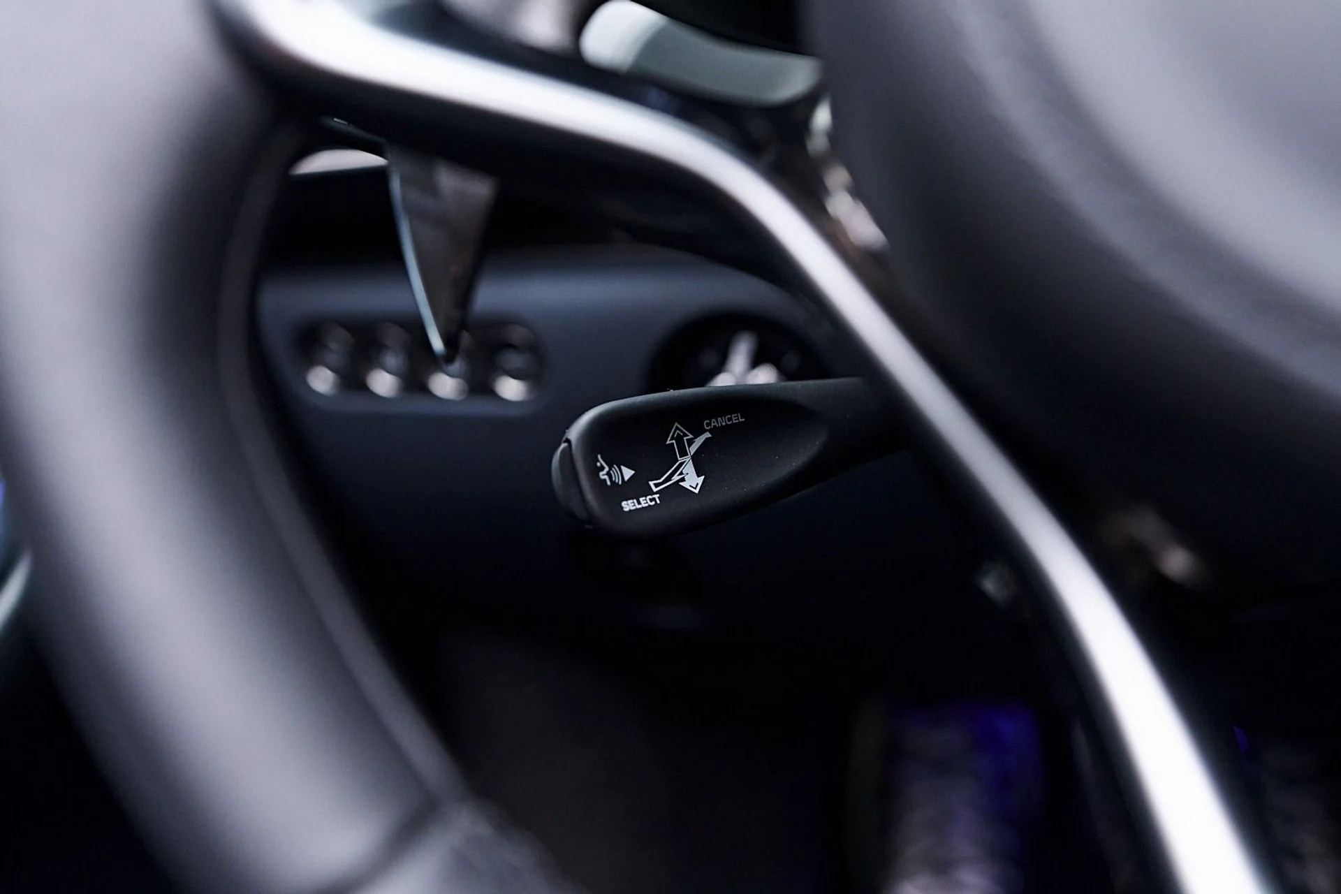 mph063_1264750326_Used_2025_Mc_Laren_Artura_Tech_Lux_1745952984_1eca3099cb