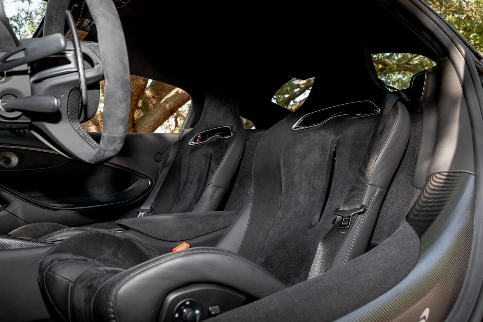 mph063_129705112_396_p64_l_7d4ac872f3