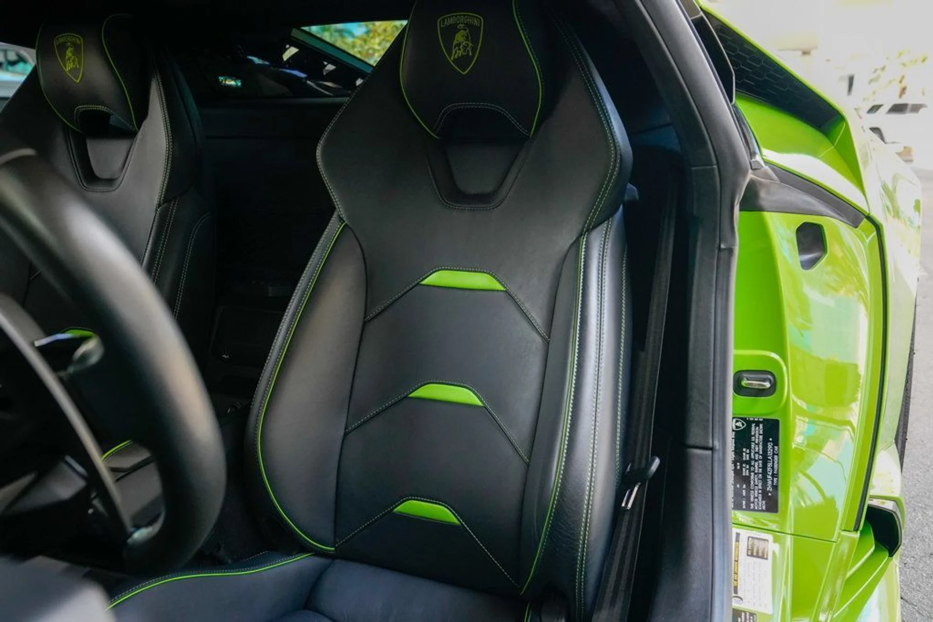 mph063_1303567578_used_2020_lamborghini_huracan_evo_coupeawd_14354_22890839_64_1024_030183a0fe