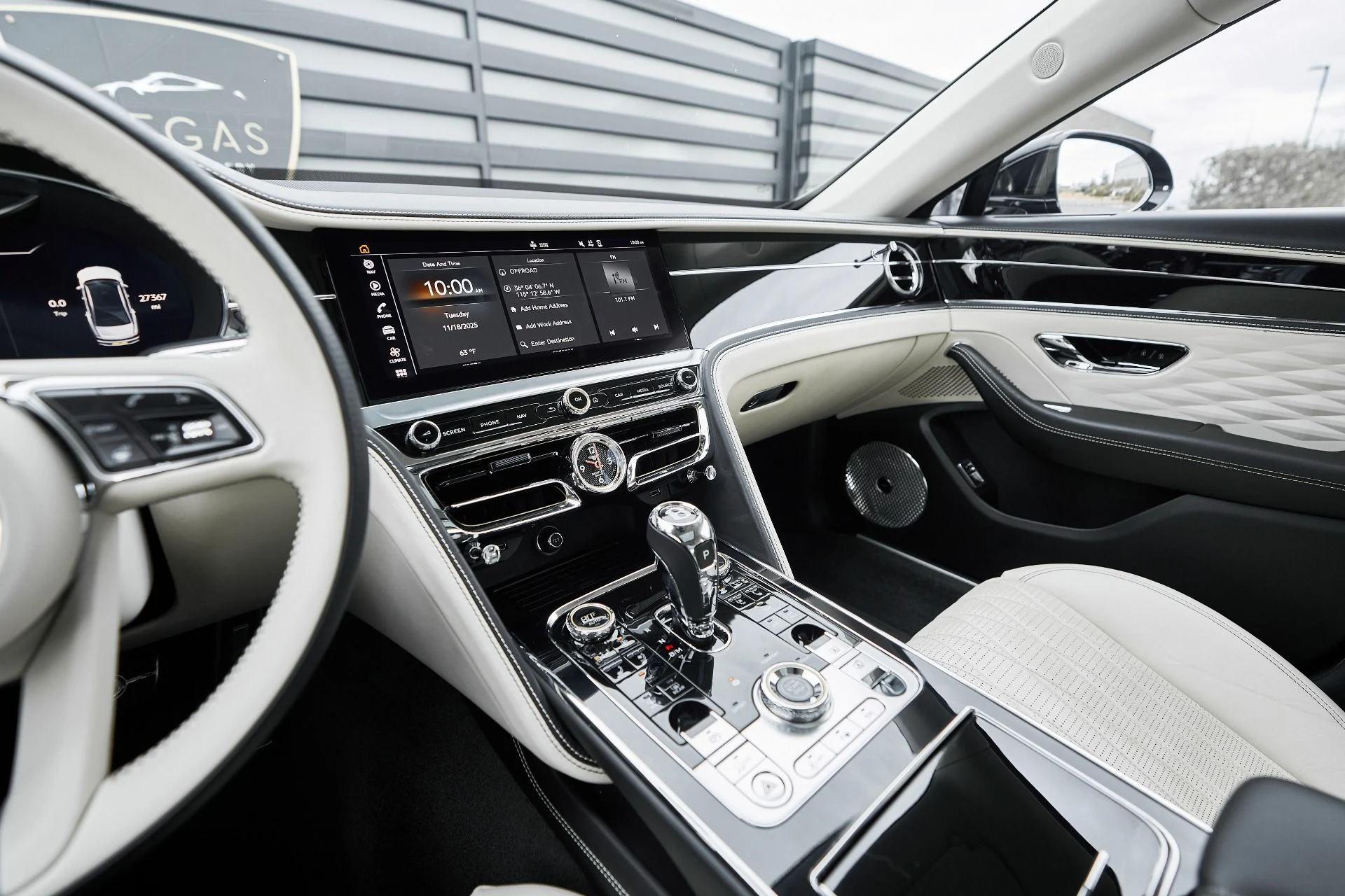 mph063_1410574674_Used_2022_Bentley_Flying_Spur_V8_1763502867_cb428b8b8c