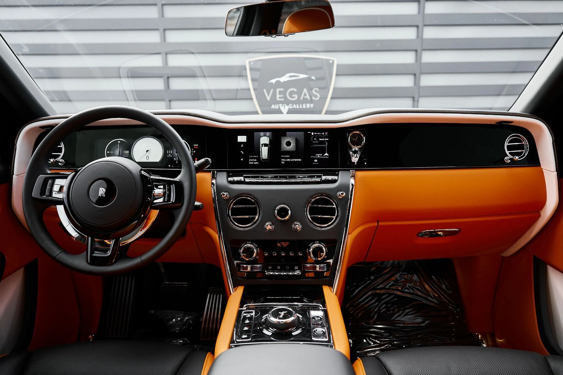 mph063_1417313238_Used_2025_Rolls_Royce_Cullinan_Base_1770950926_b3c497b575