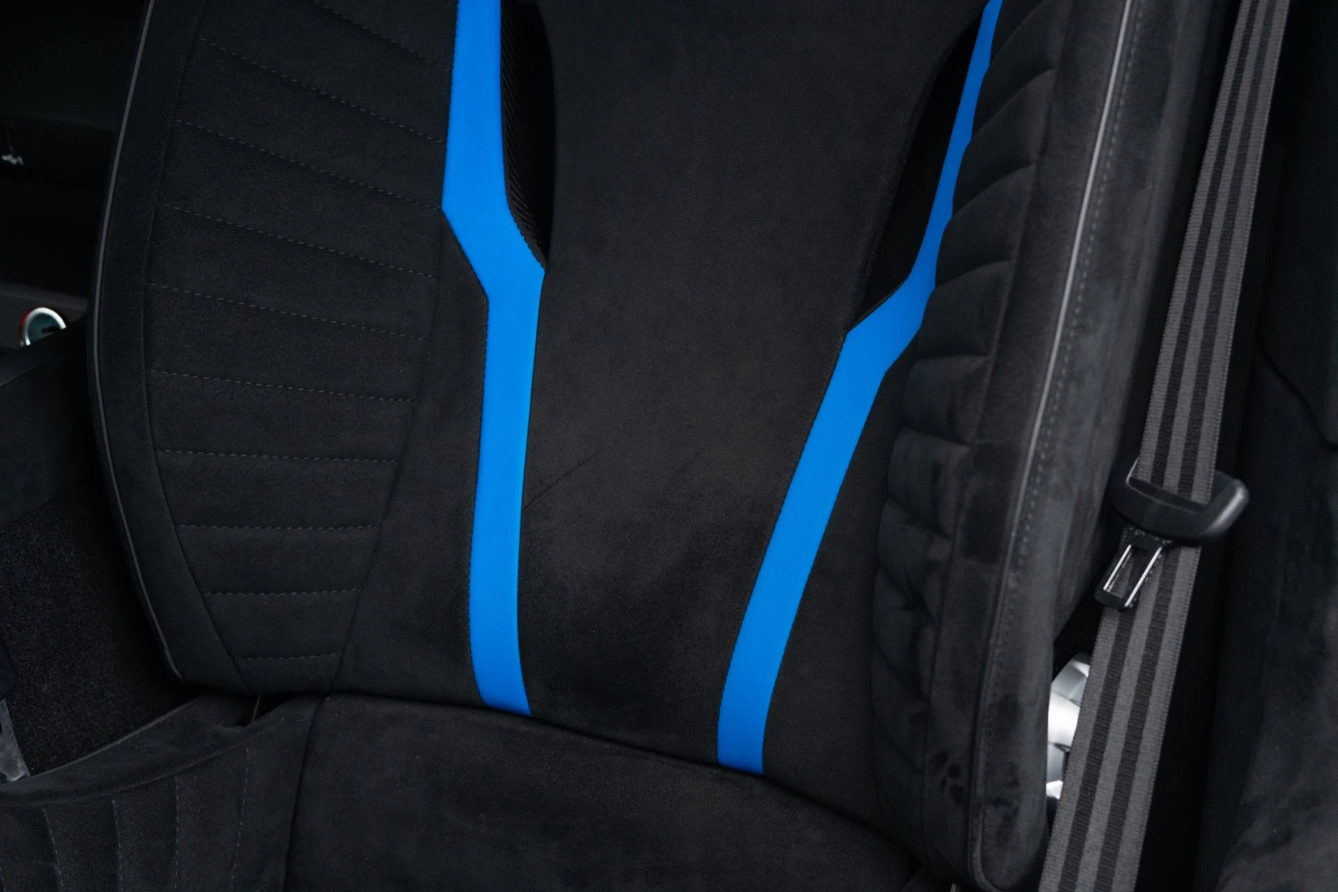 mph063_1430221290_Used_2023_Lamborghini_Huracan_STO_1770160431_fcb70c10a1