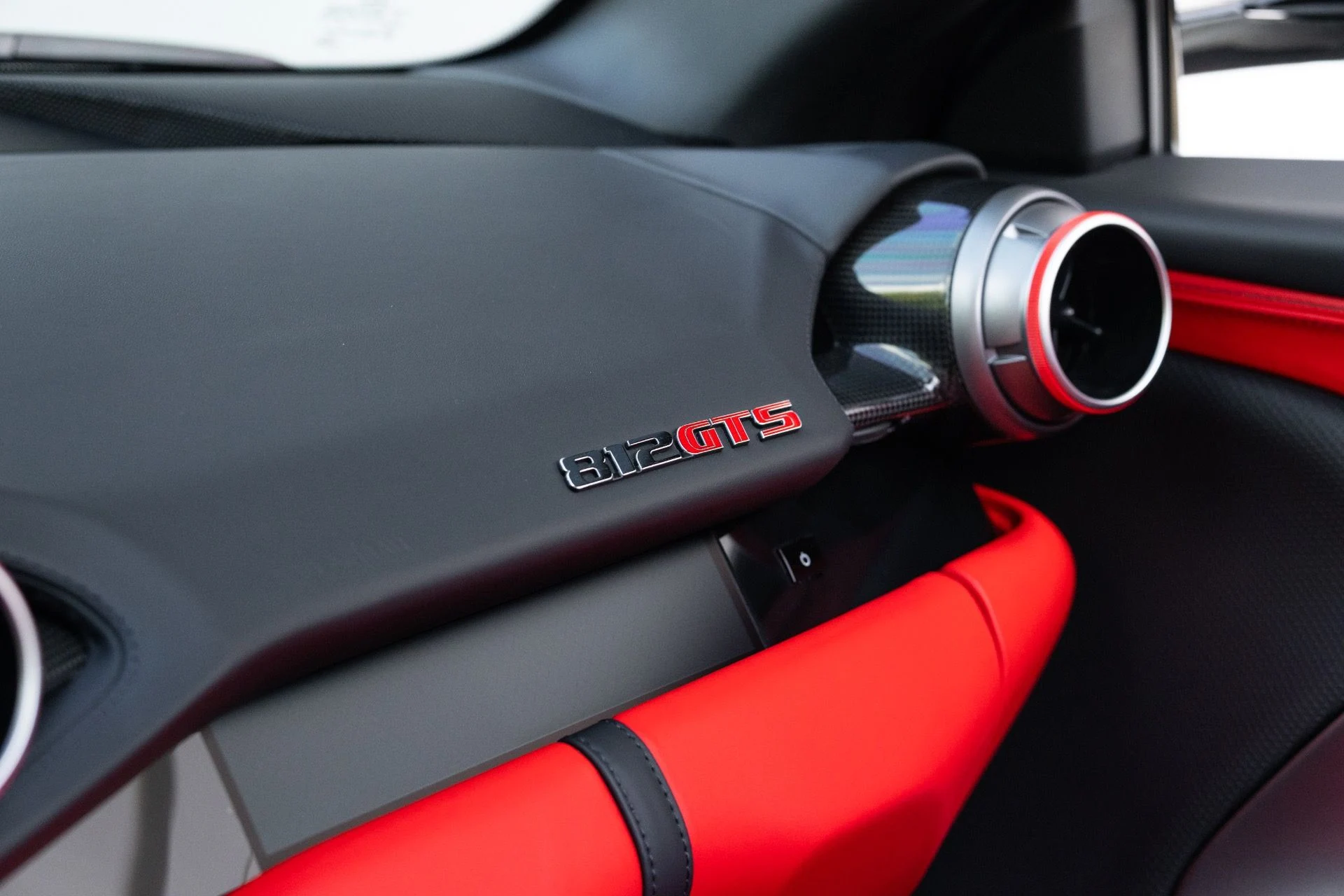 mph063_1524040710_Used_2021_Ferrari_812_GTS_1770760460_aab7bac8c0