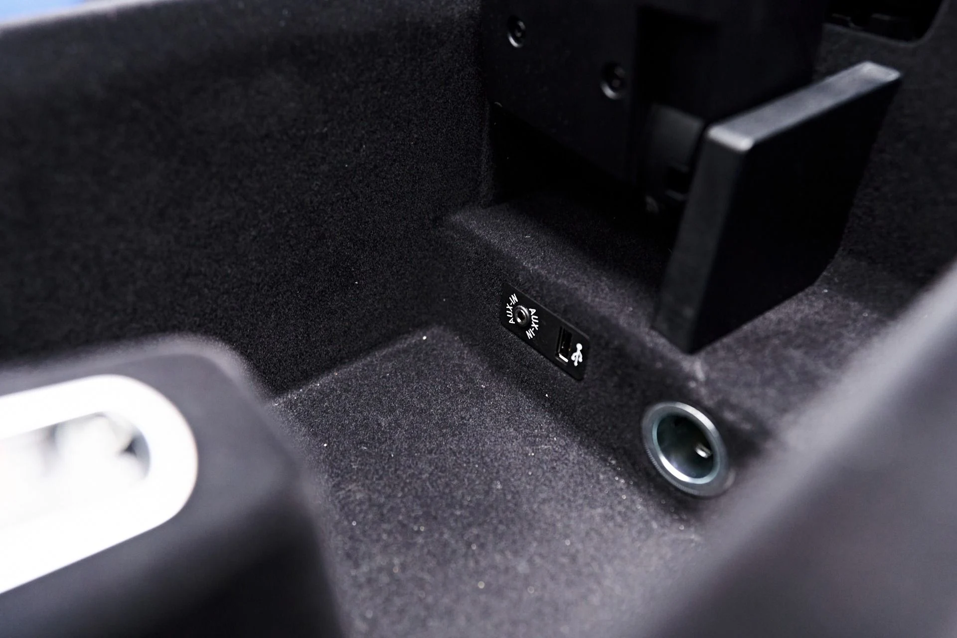 mph063_1543962235_Used_2018_Rolls_Royce_Dawn_Base_1712097649_c1dbf2602e