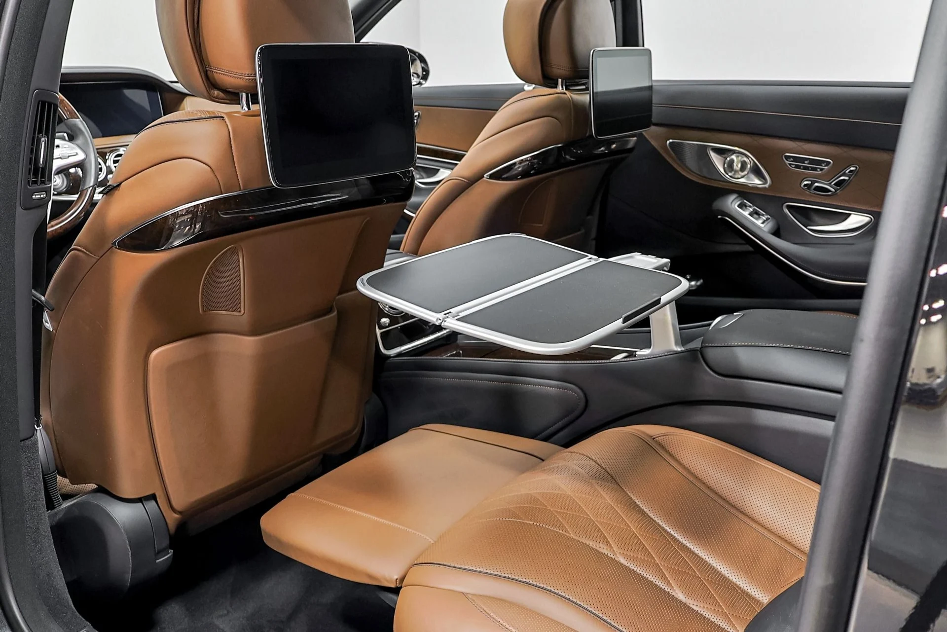 mph063_1553570637_Used_2019_Mercedes_Benz_S_Class_Maybach_S_560_4_MATIC_1761681414_1bb13c1b35