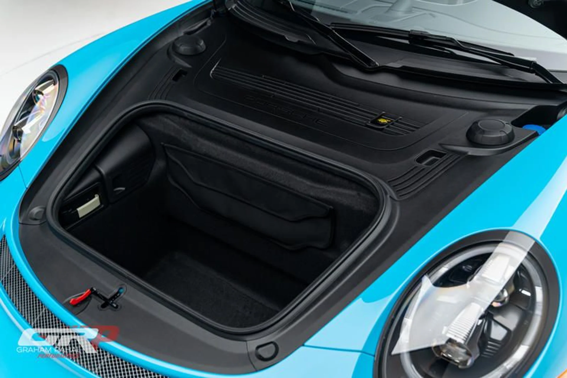 mph063_1590721520_3_F2_DBC_6_C_5_E3_E_4_C63_BFEA_7076_E544_C373_a1f9a6d5a4