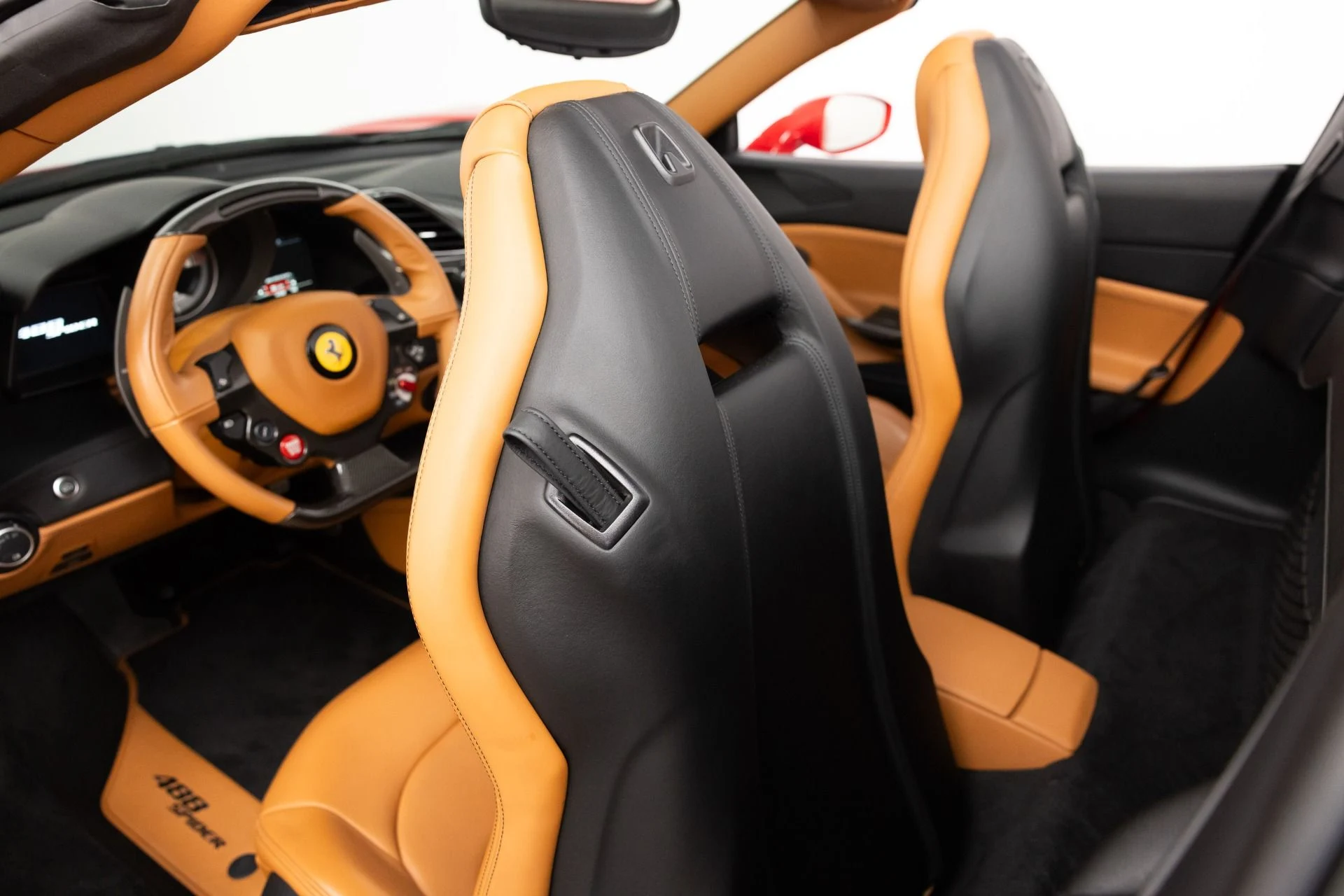 mph063_161804619_Used_2019_Ferrari_488_Spider_1787231247_3c46085215