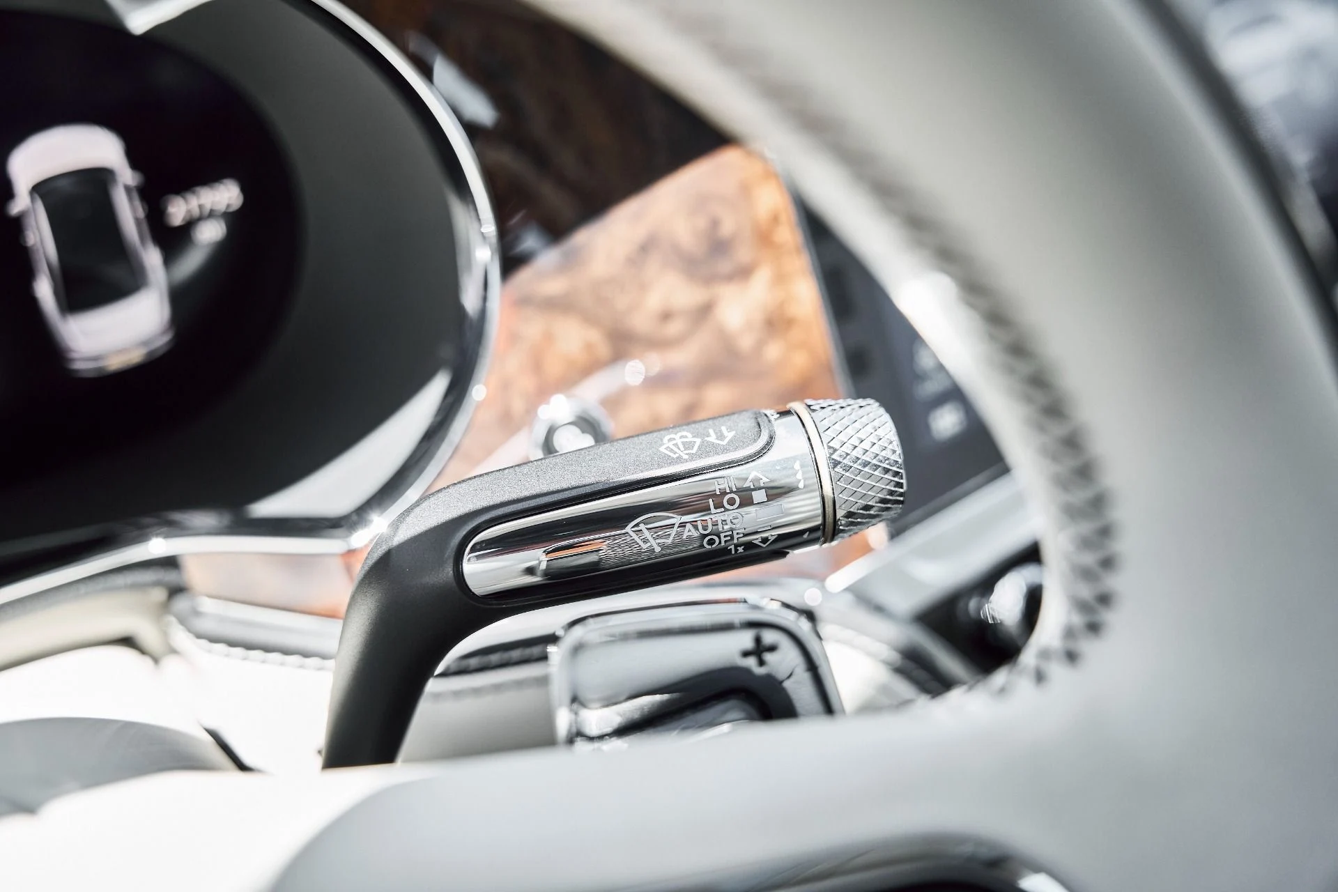 mph063_1673917225_Used_2021_Bentley_Flying_Spur_V8_1780617198_9410655a57