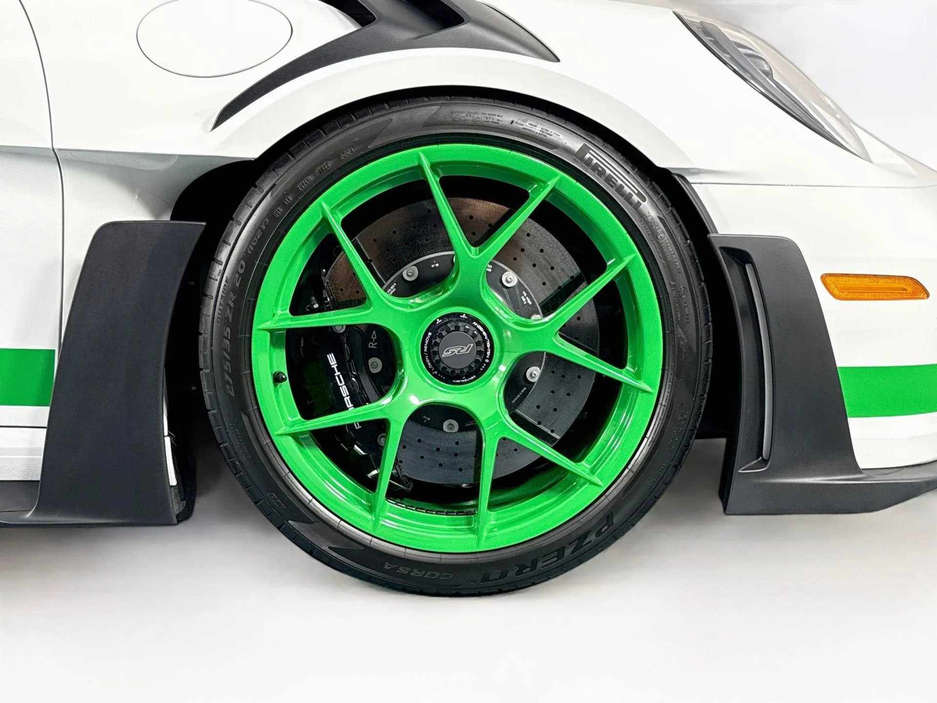 mph063_1695759887_Used_2024_Porsche_911_GT_3_RS_1786469542_1436f32616