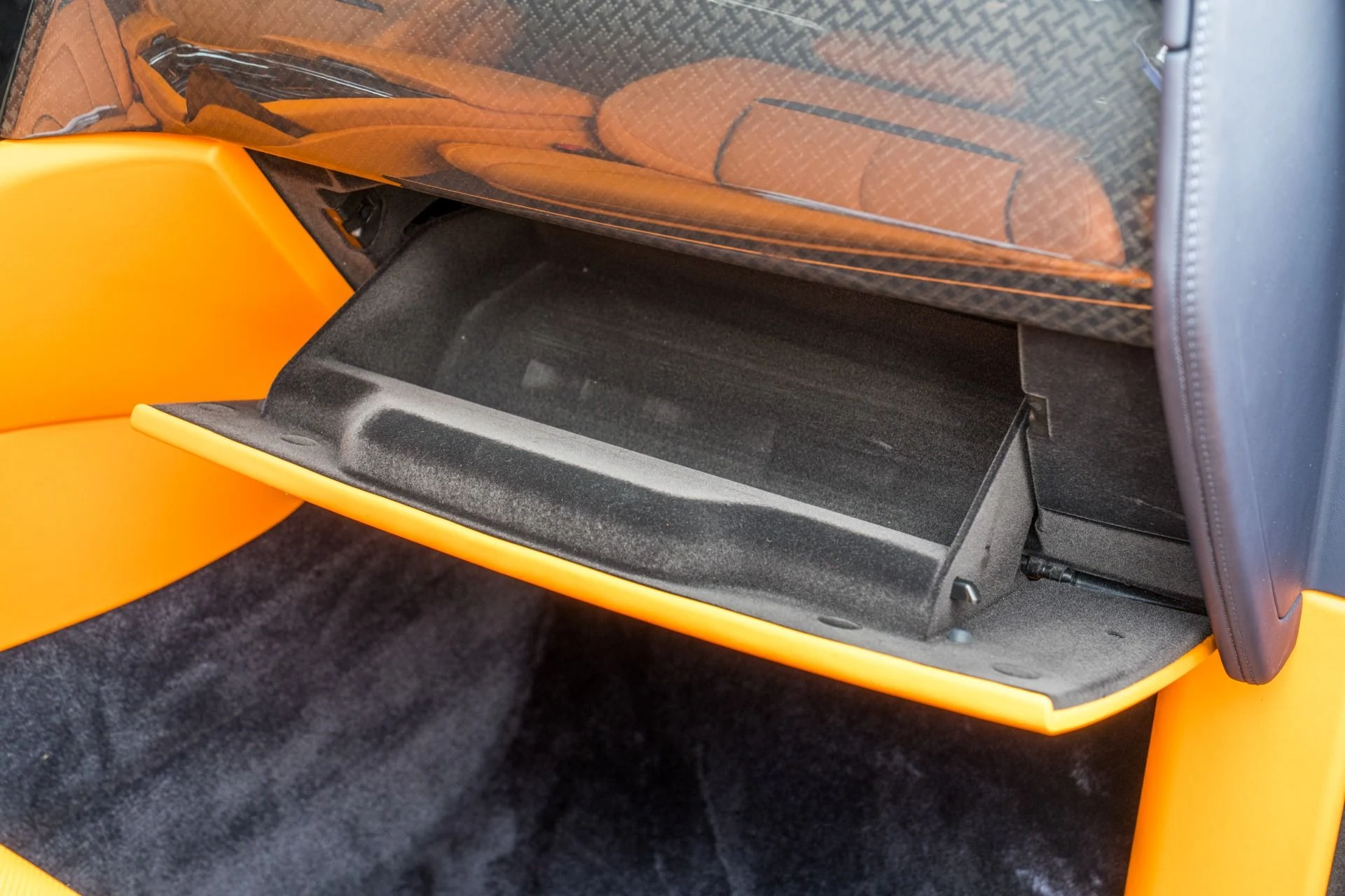 mph063_1695831939_Used_2023_Rolls_Royce_Black_Badge_Cullinan_1772494384_5551ceb4a7