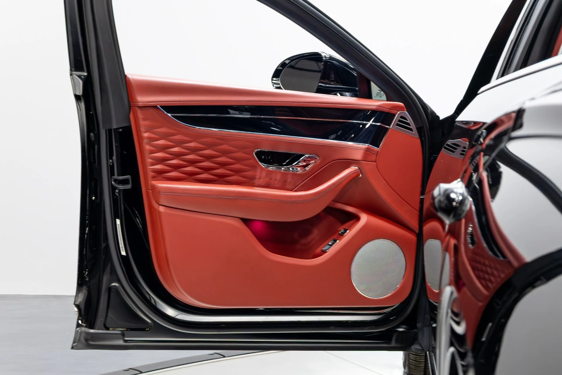 mph063_1713037585_Used_2020_Bentley_Flying_Spur_W12_First_Edition_1774462936_c8c5ad4cf7