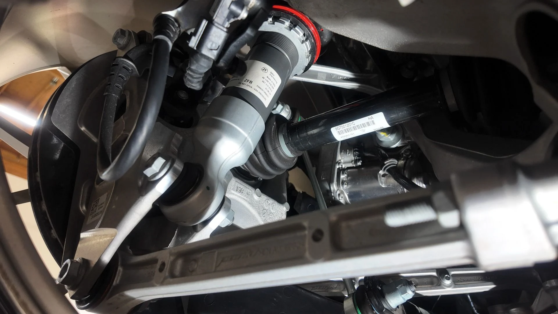 mph063_1713789751_Used_2024_Porsche_911_GT_3_Touring_1752270857_d4919669fd