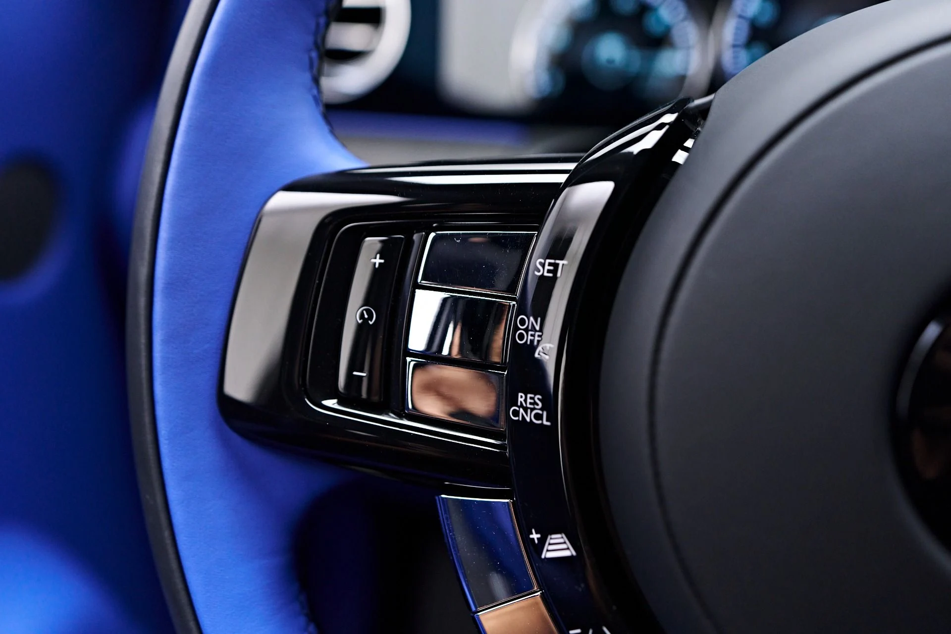 mph063_1800671489_Used_2024_Rolls_Royce_Ghost_Base_1757190858_118bbe6140