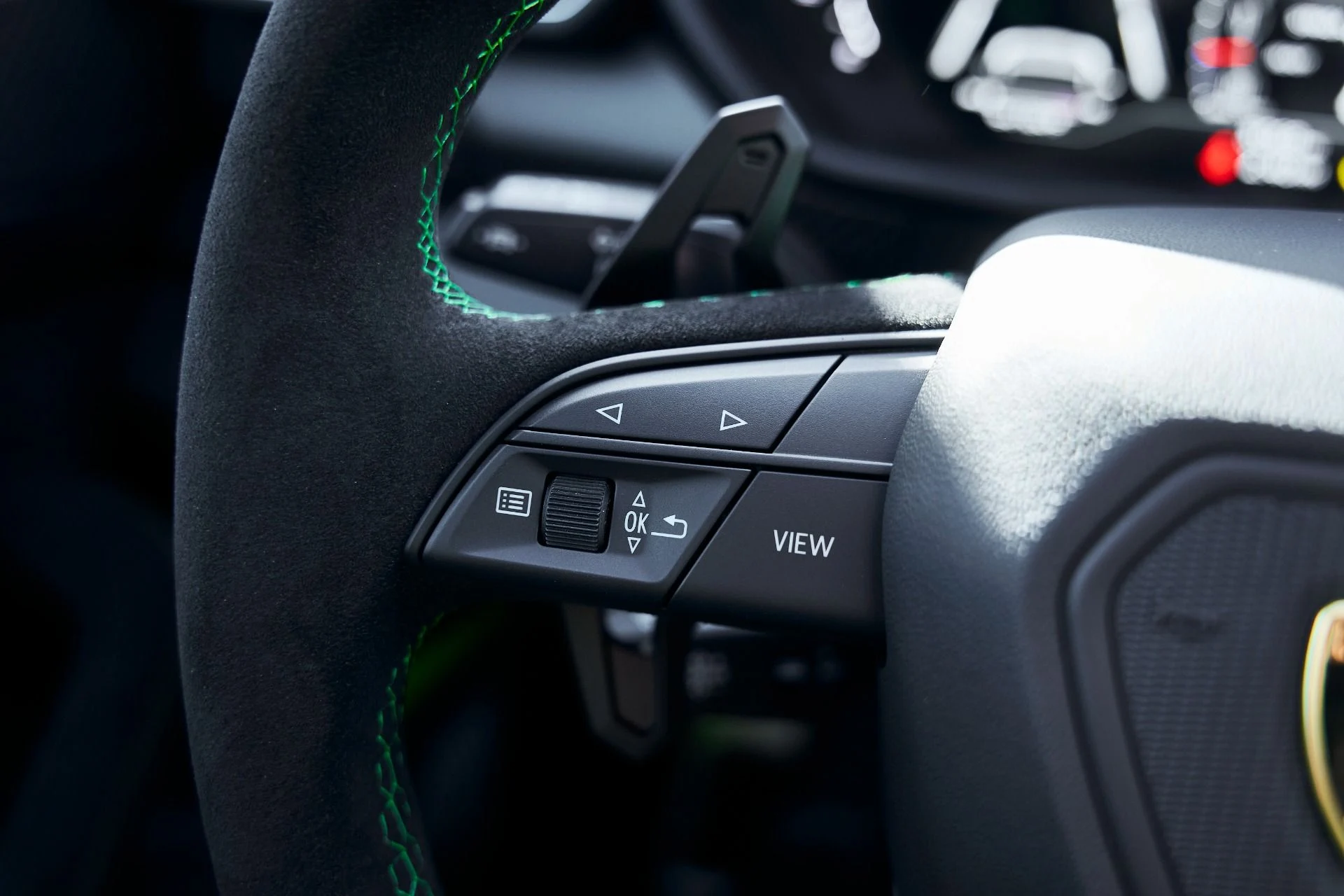 mph063_1804911689_Used_2024_Lamborghini_Urus_Performante_1772849155_13223ccc2f