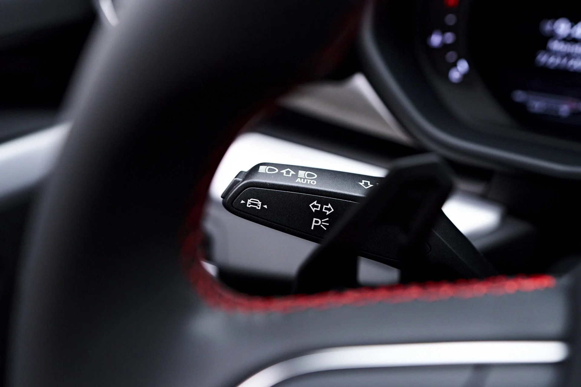 mph063_1816007896_Used_2022_Lamborghini_Urus_1753311555_c62be0a641