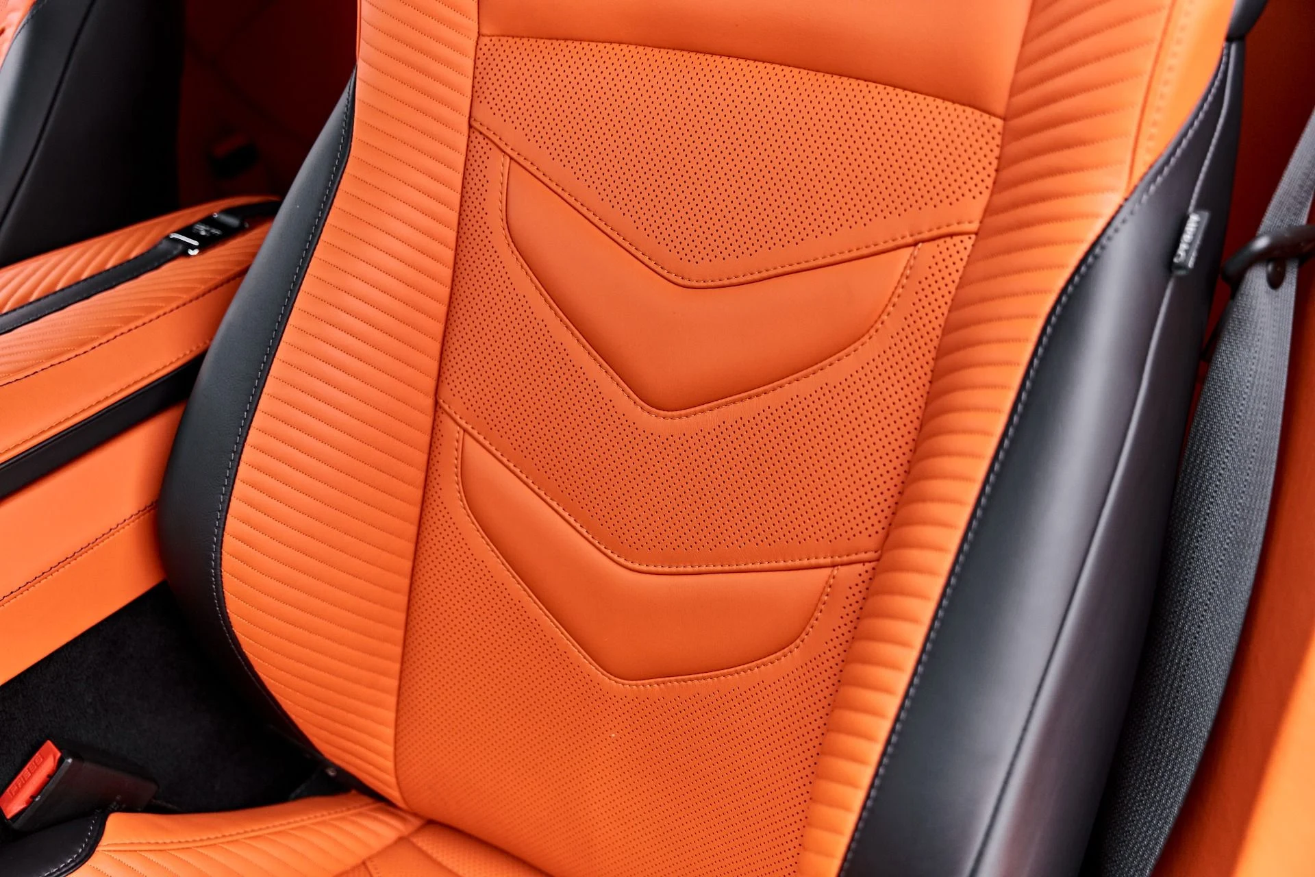 mph063_1822492248_Used_2023_Aston_Martin_DBS_Ultimate_1787789492_a475af6e88