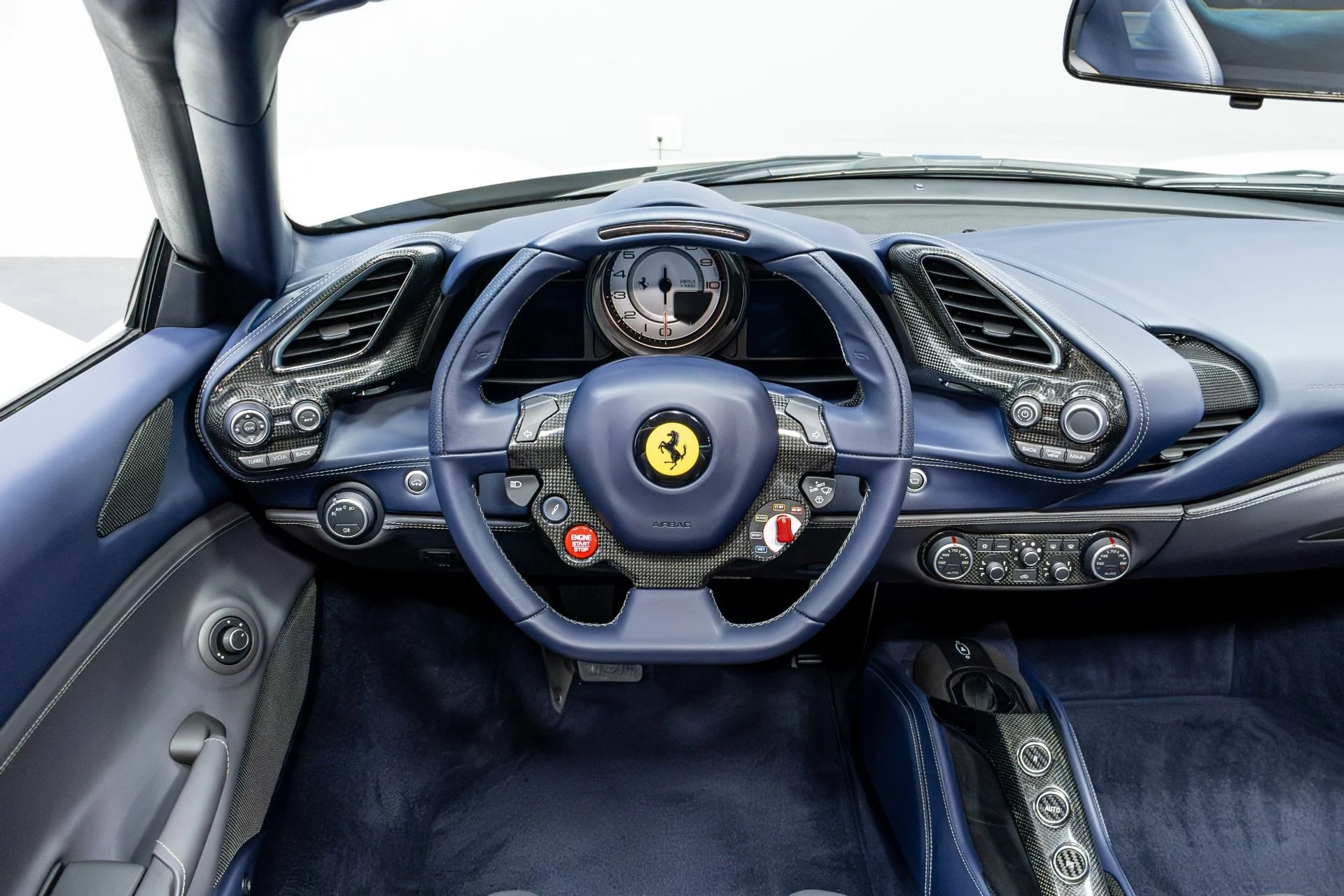 mph063_1827361629_Used_2018_Ferrari_488_Spider_1774434782_c9ff6c11a3