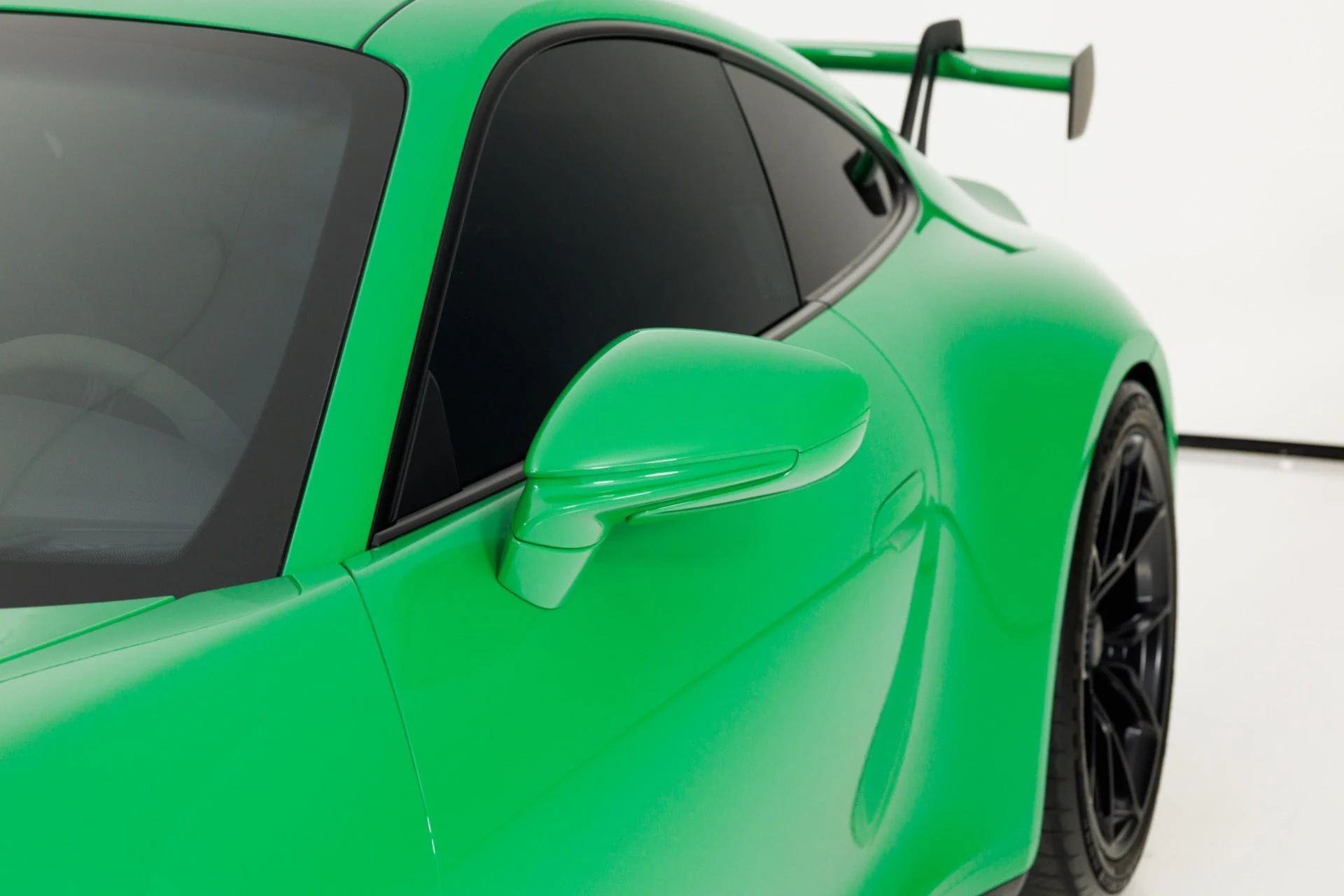 mph063_1831466389_Used_2022_Porsche_911_GT_3_1781204543_d3c0f748fe